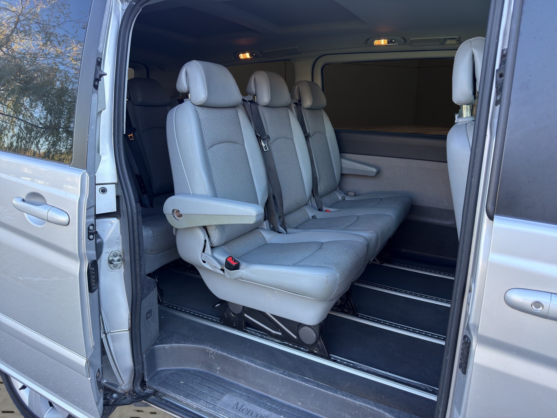 MERCEDES-BENZ Viano 2.2 CDI Blue Eff. Trend Ed. EL 4Matic 8Plätzer-image-12