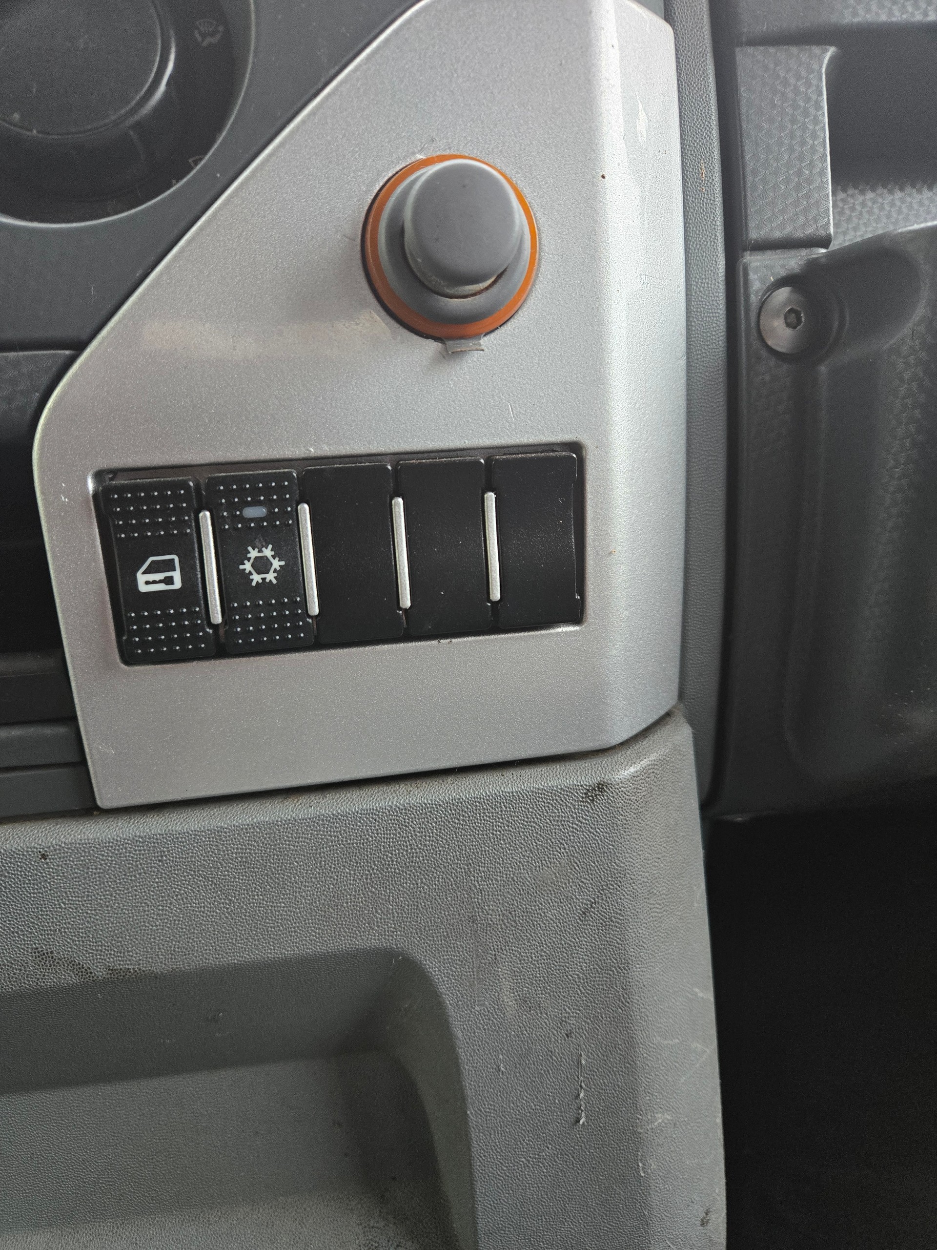 IVECO Massif 3.0 HPT Stationw.-image-5