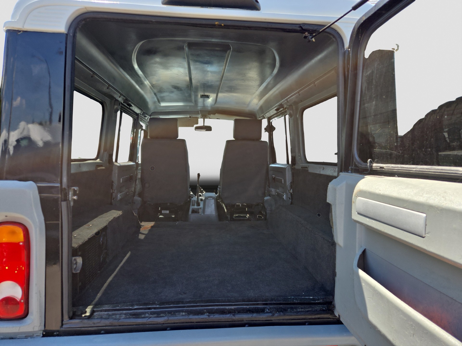 IVECO Massif 3.0 HPT Stationw.-image-10