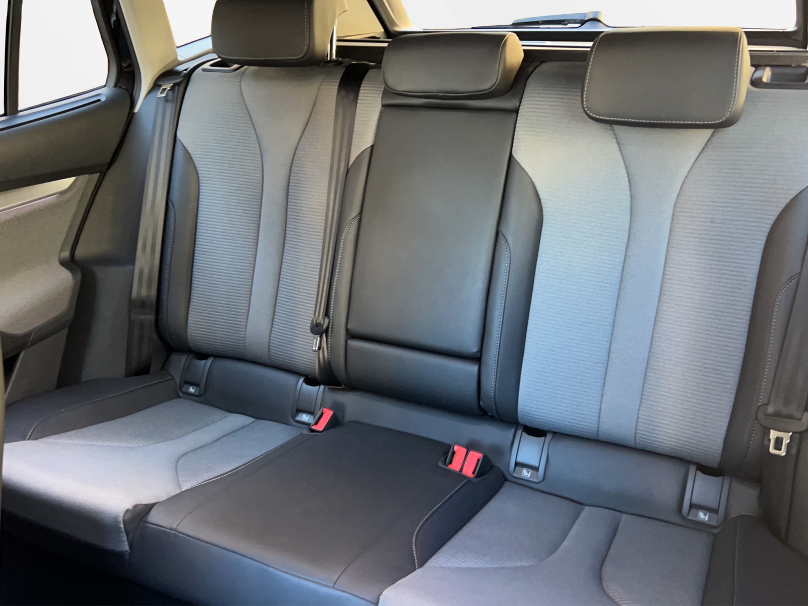 SKODA Enyaq iV 80-image-10
