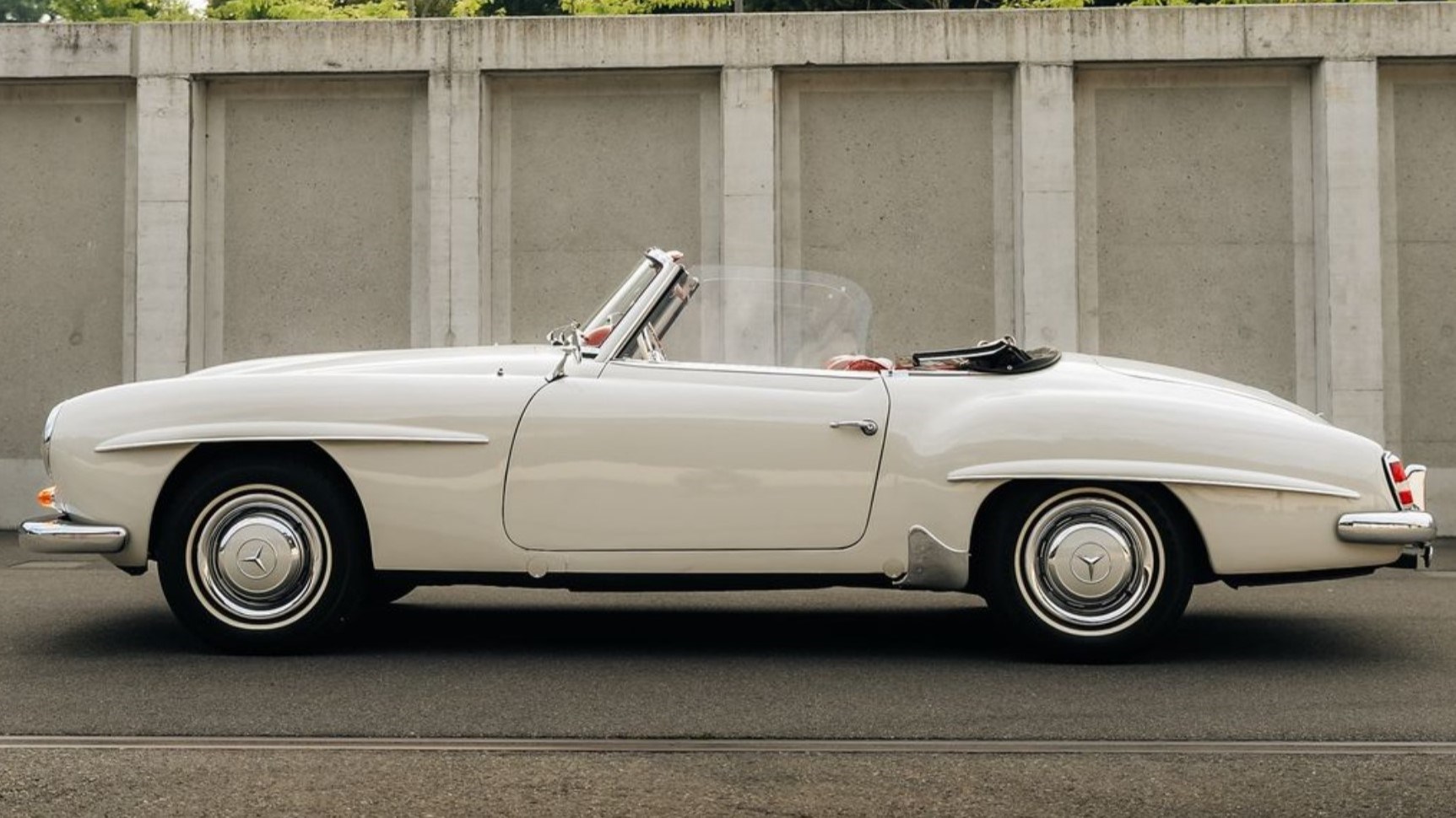 MERCEDES-BENZ 190 SL-image-2