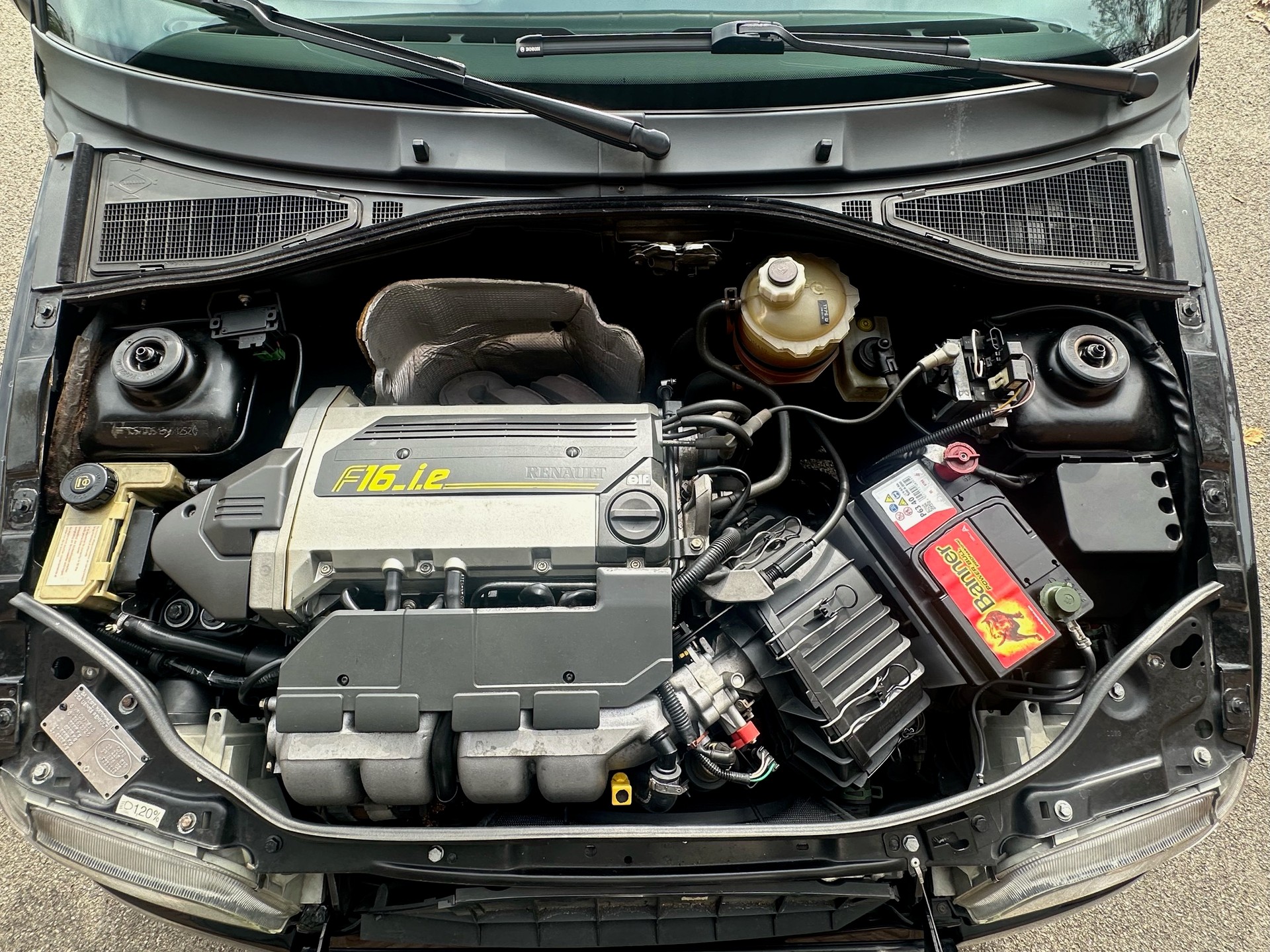 RENAULT Clio 1.8 16V-image-18