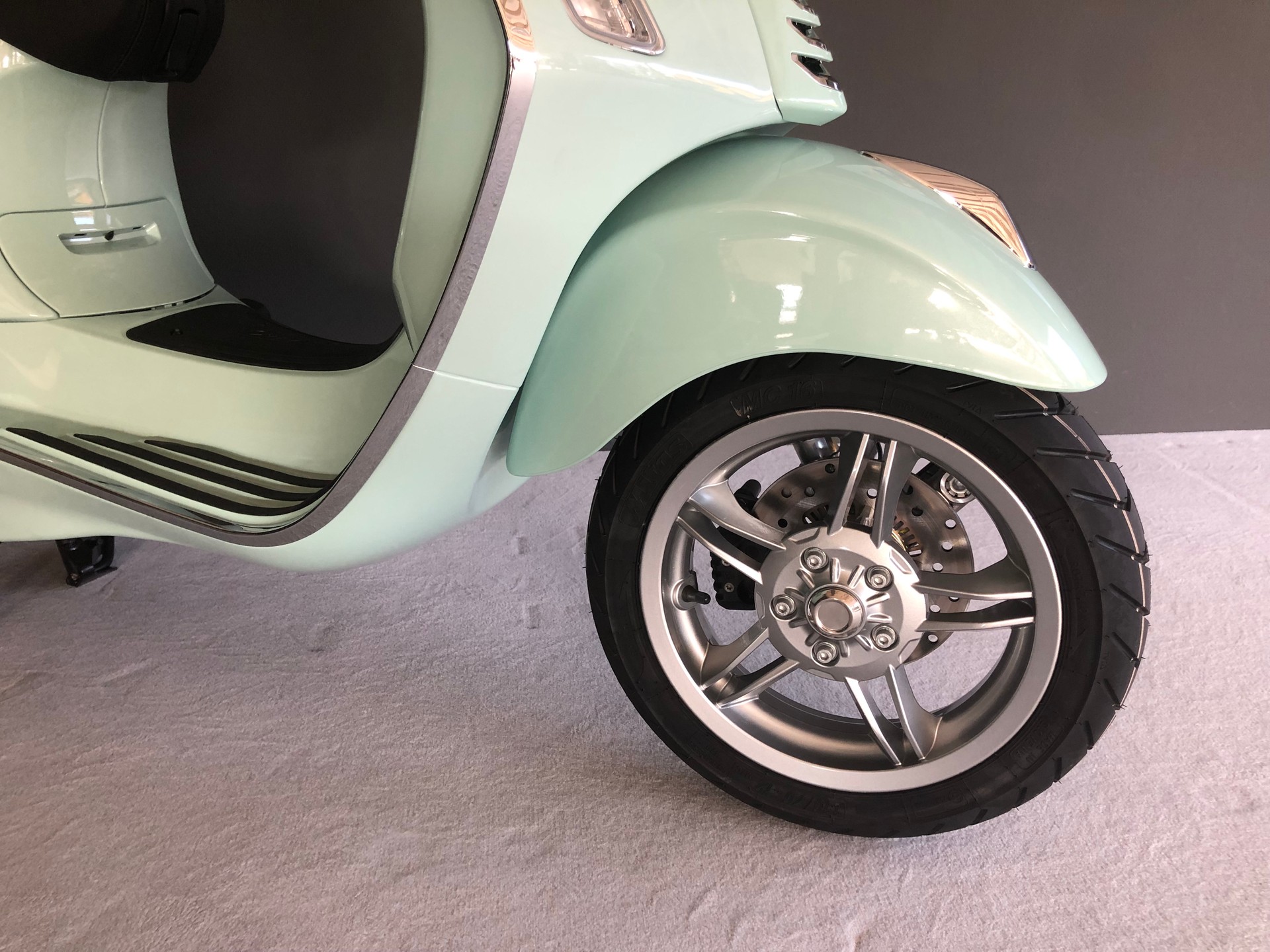 PIAGGIO Vespa 125 Primavera ABS-image-6