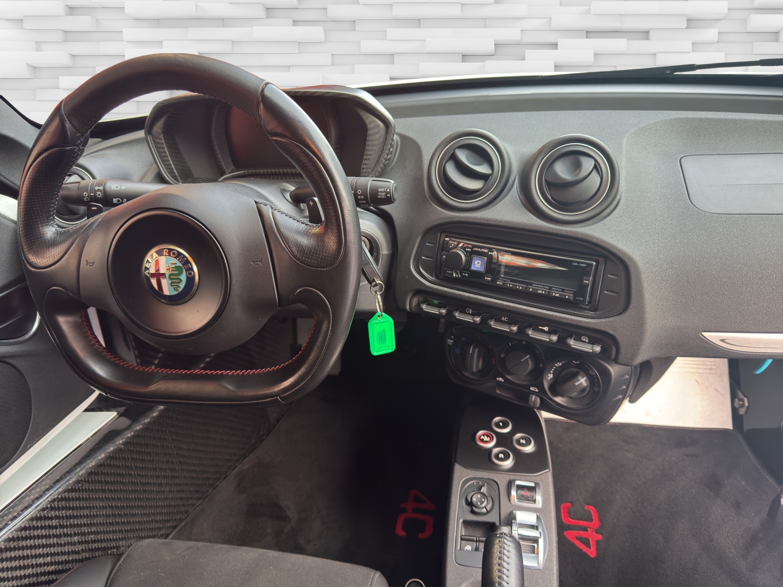 ALFA ROMEO 4C 1750 TBi TCT-image-10