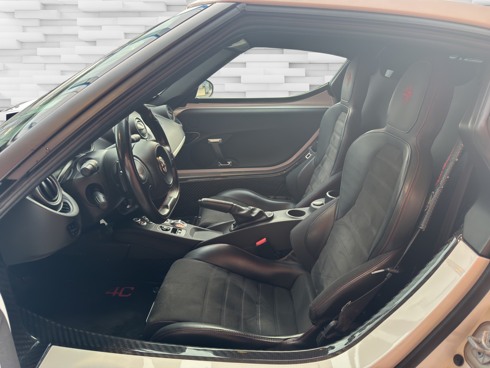 ALFA ROMEO 4C 1750 TBi TCT-image-8