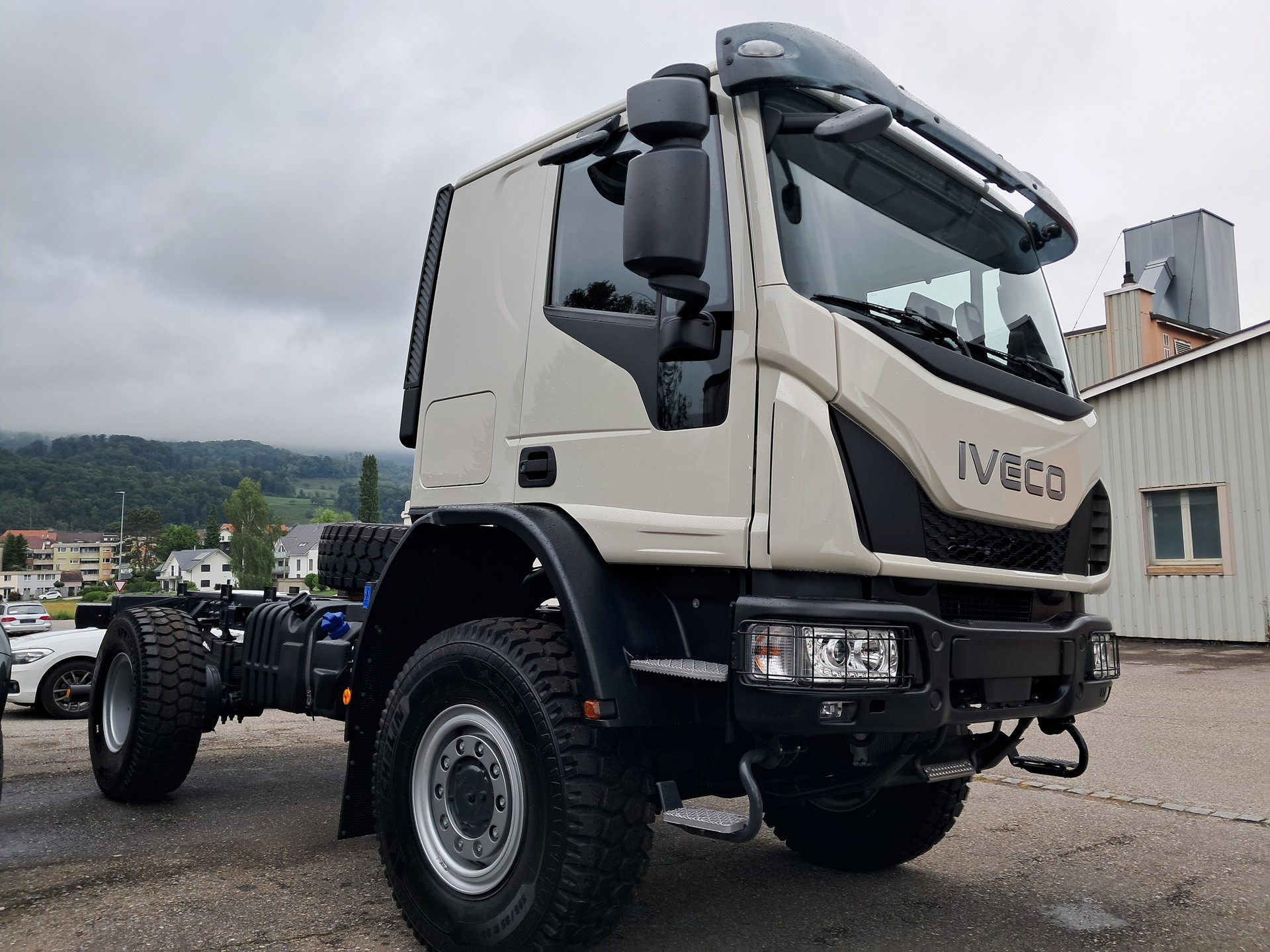 IVECO Eurocargo 4x4 150E32W-showroom-element-1