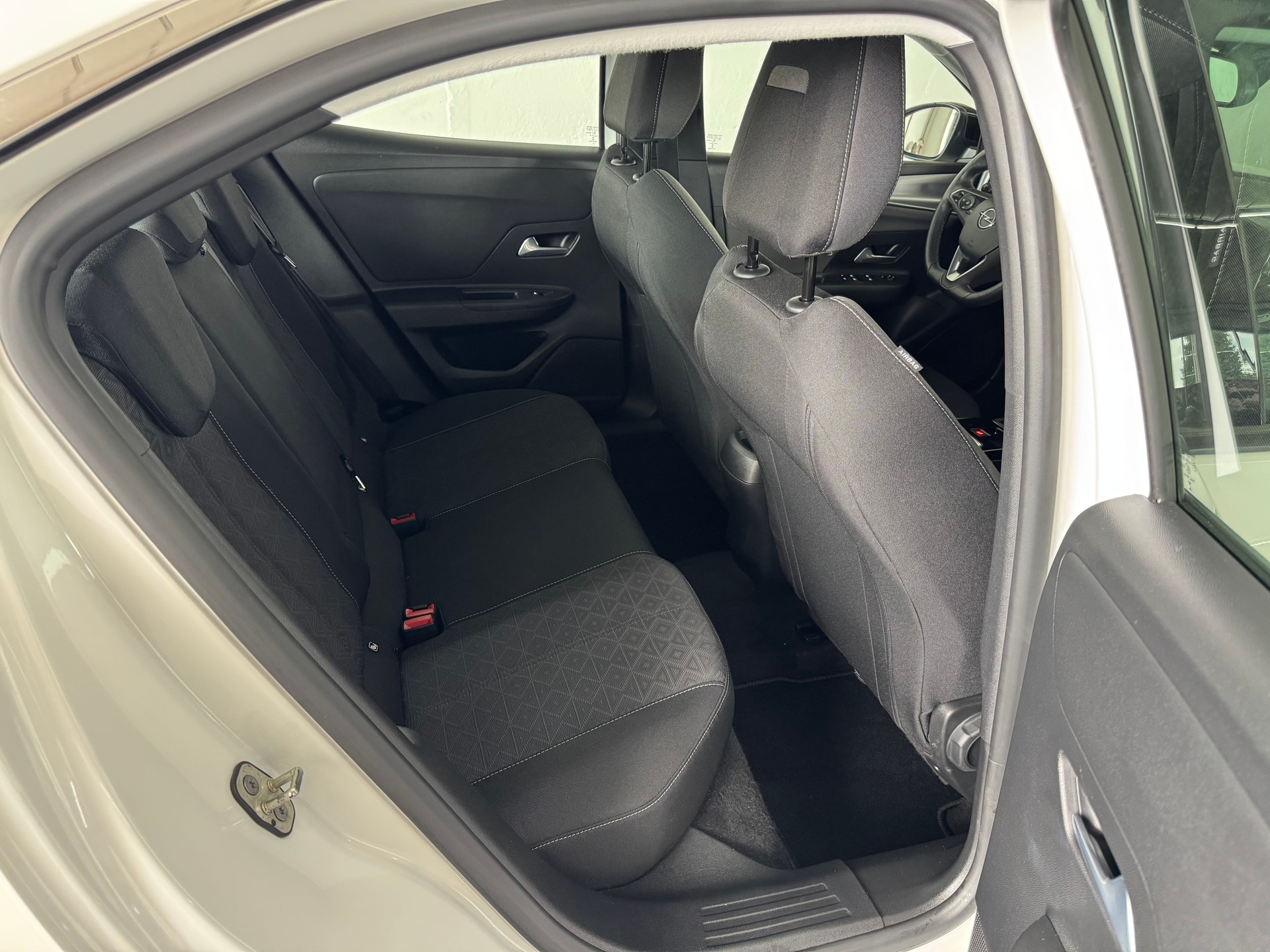 OPEL Mokka 1.2 Direct Injection Turbo Edition-image-21