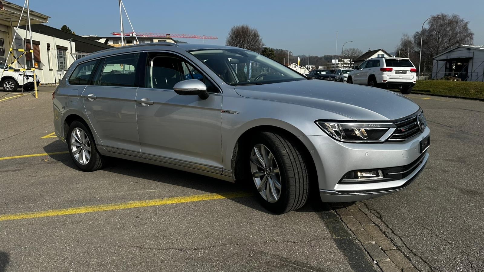 VW Passat Variant 2.0 TDI BMT Comfortline DSG 4Motion-image-15