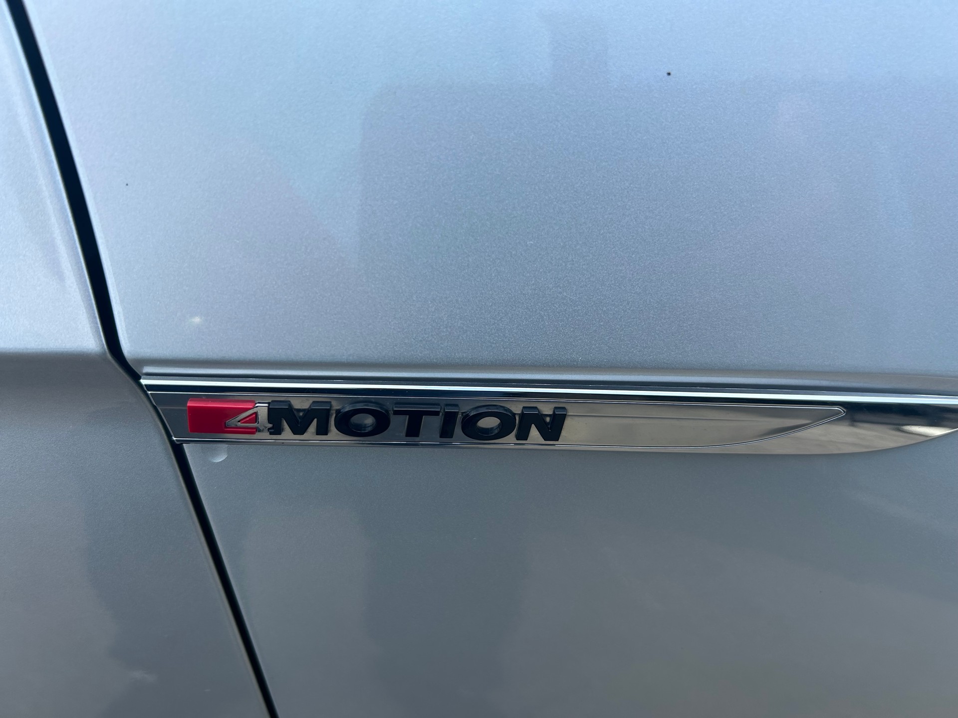 VW Passat Variant 2.0 TDI BMT Comfortline DSG 4Motion-image-6