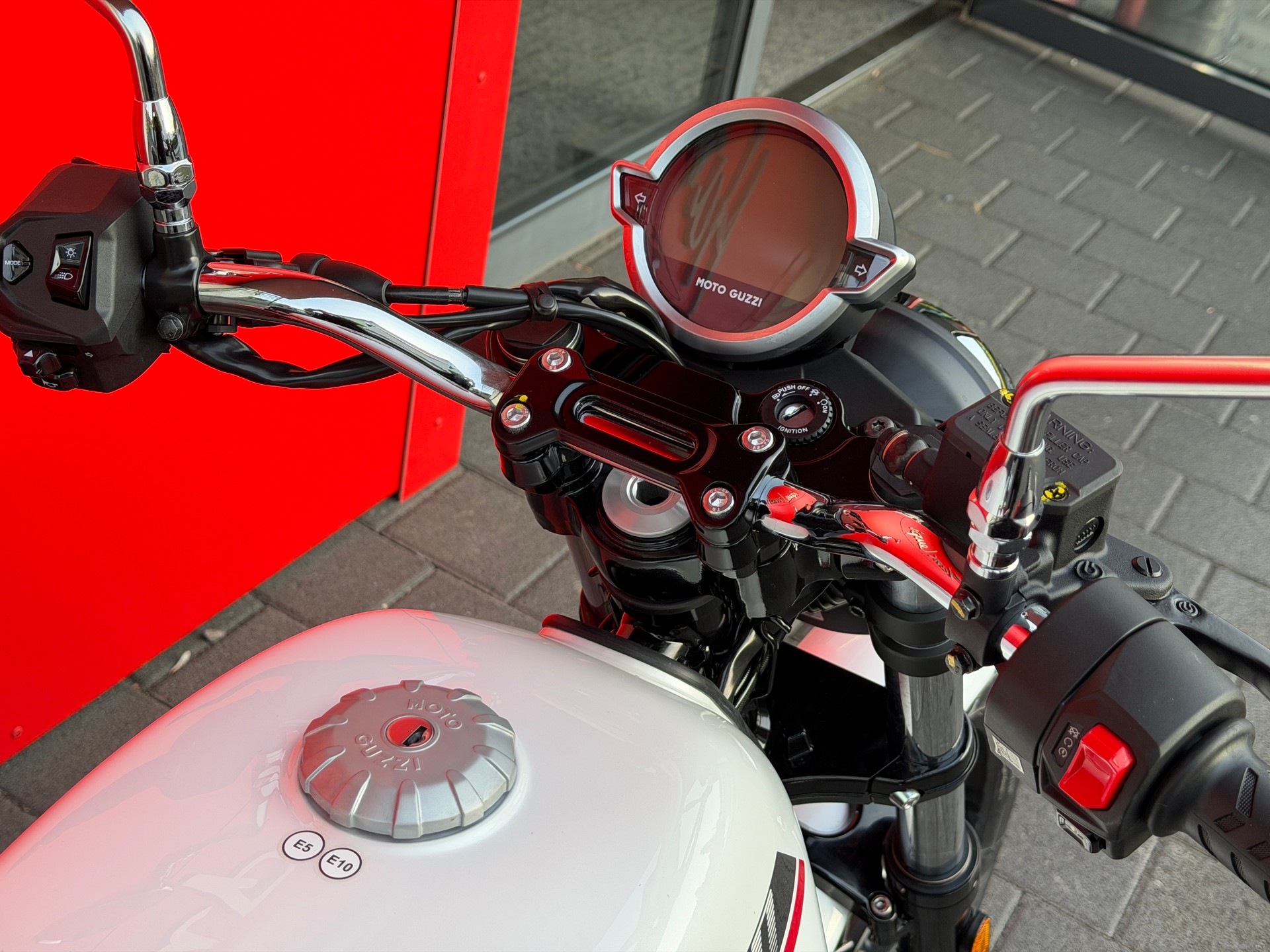 MOTO GUZZI V7 IV 850 Special E5+-image-7