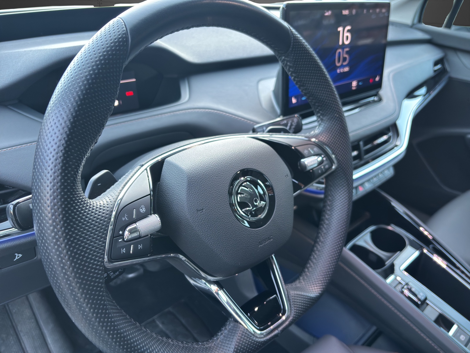 SKODA Enyaq iV 80x-image-4