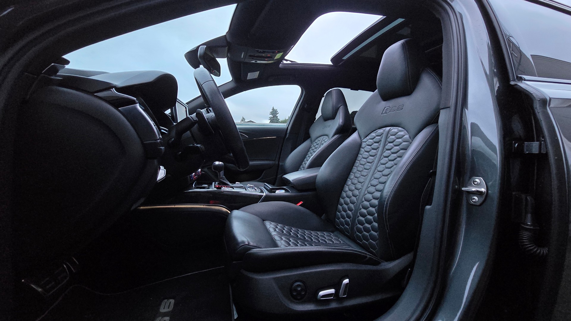 AUDI RS6 Avant 4.0 TFSI V8 quattro Tiptronic-image-14