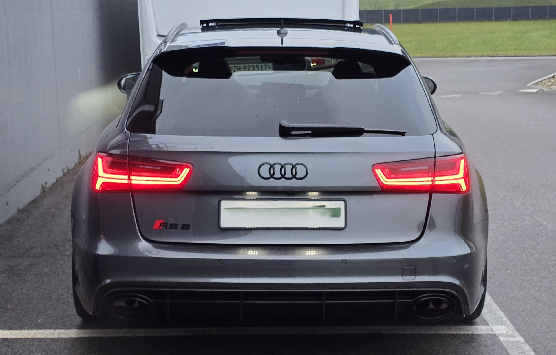AUDI RS6 Avant 4.0 TFSI V8 quattro Tiptronic-image-6