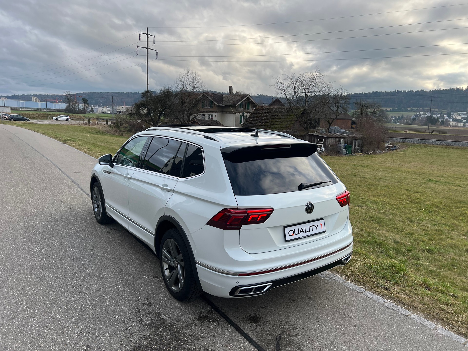 VW Tiguan Allspace 2.0TSI R-Line 4Motion DSG-image-13