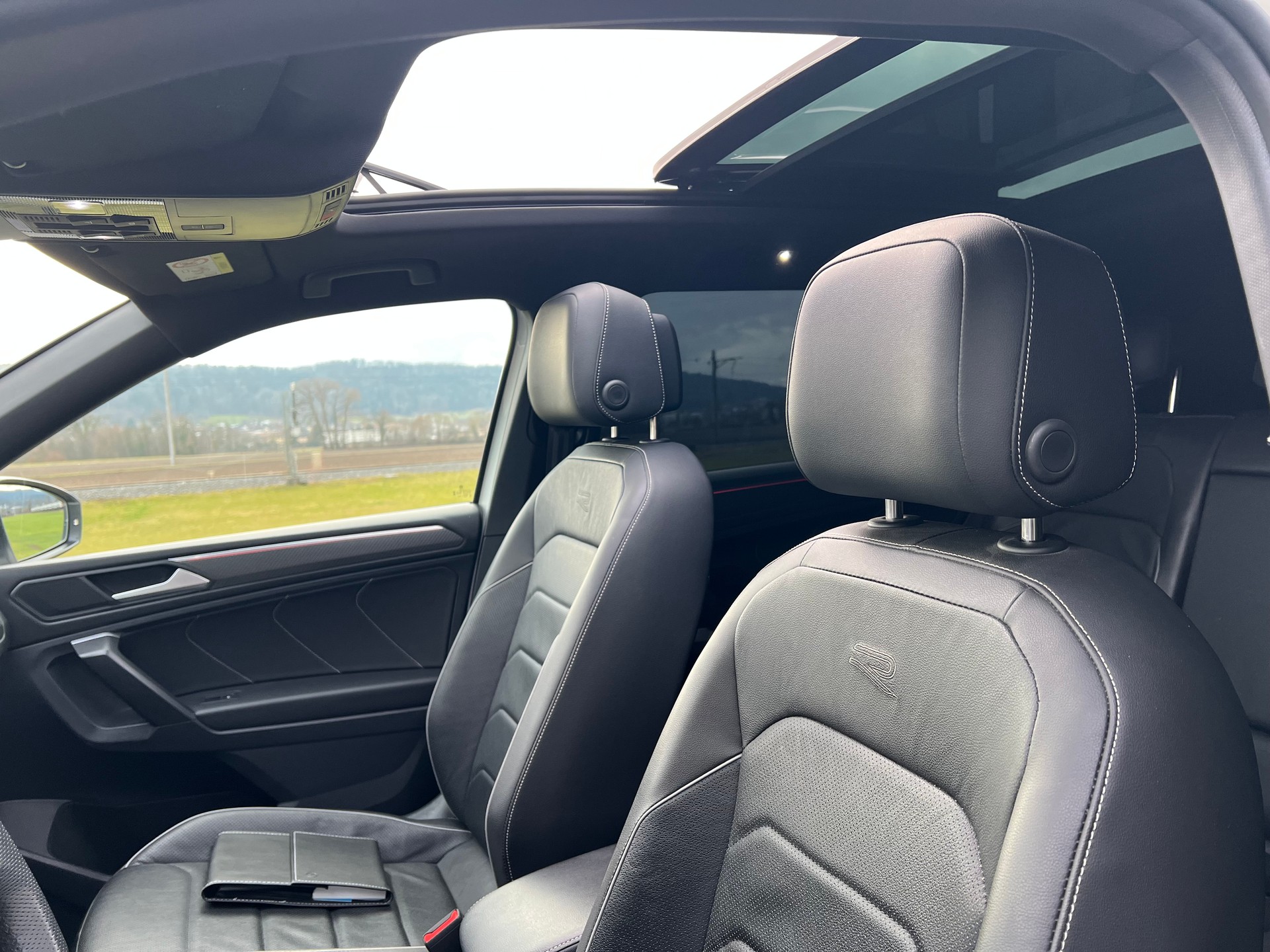 VW Tiguan Allspace 2.0TSI R-Line 4Motion DSG-image-28