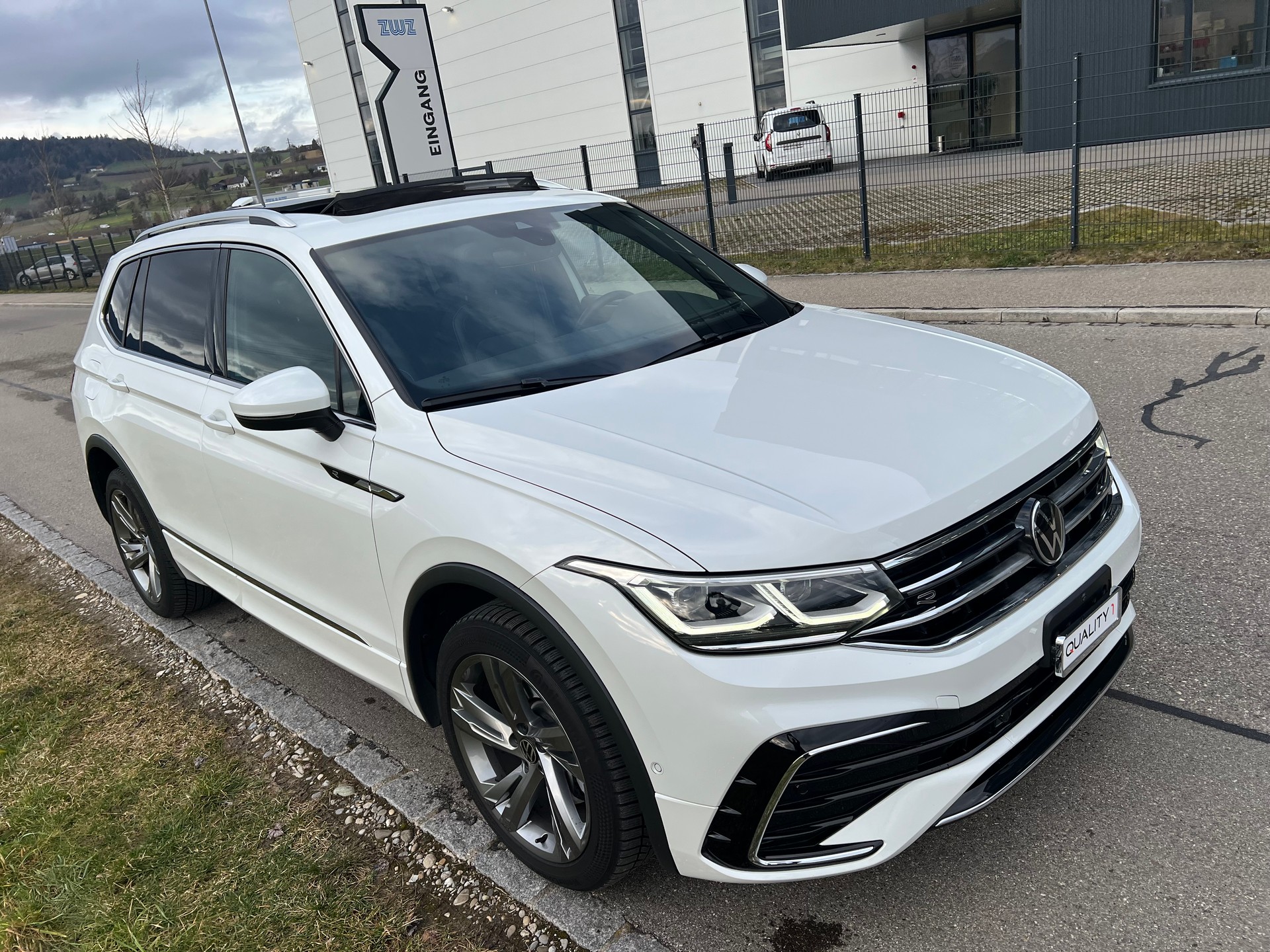 VW Tiguan Allspace 2.0TSI R-Line 4Motion DSG