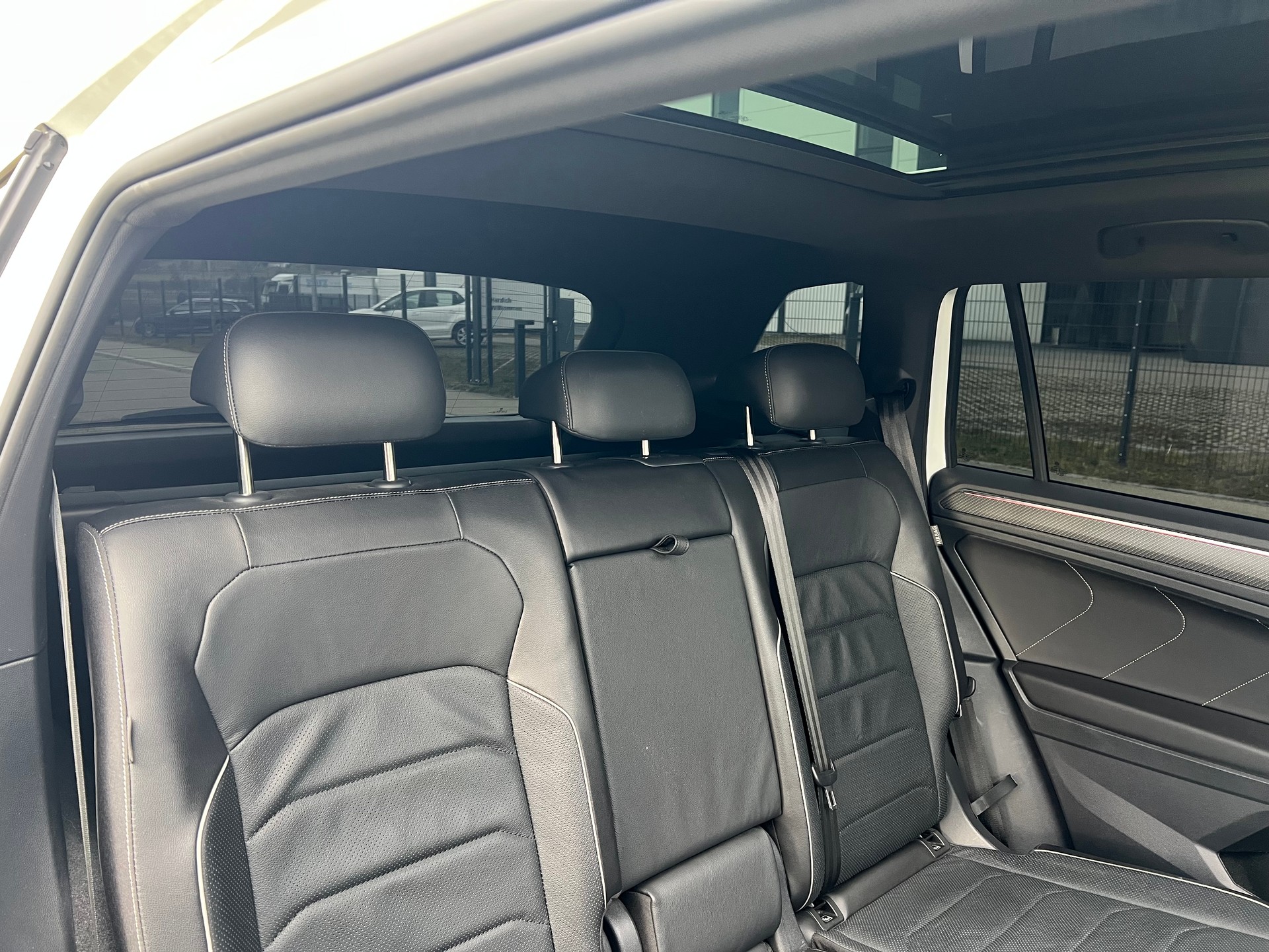 VW Tiguan Allspace 2.0TSI R-Line 4Motion DSG-image-30