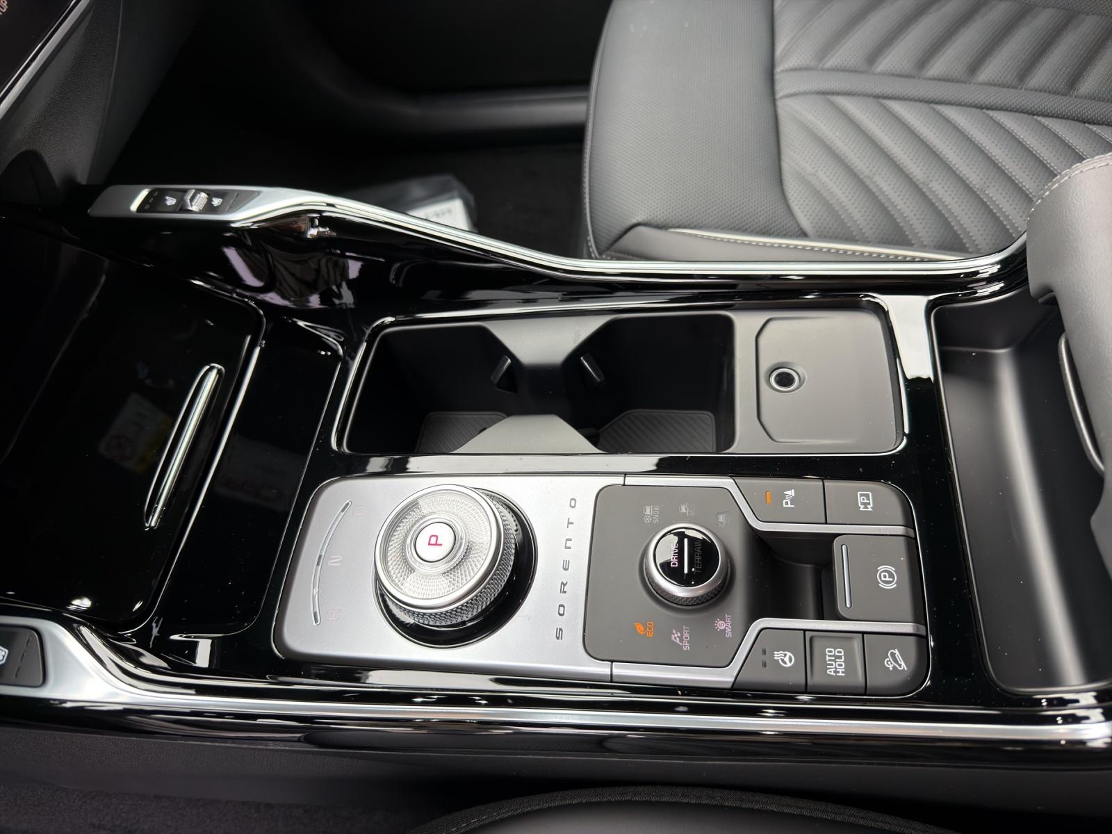 KIA Sorento 1.6 T-GDi Hybrid Style 7P-image-10