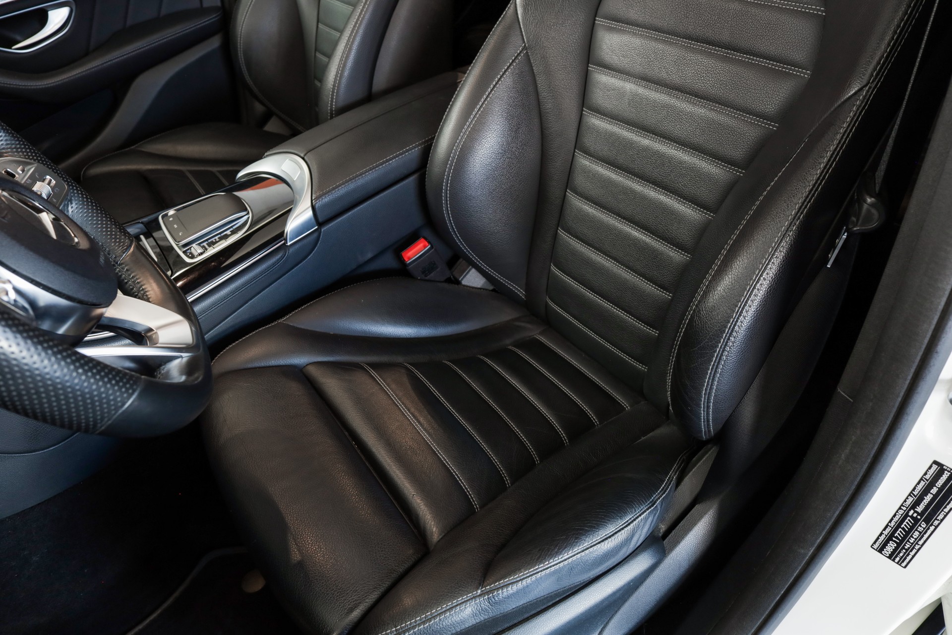 MERCEDES-BENZ EQC 400 AMG Line 4Matic-image-12
