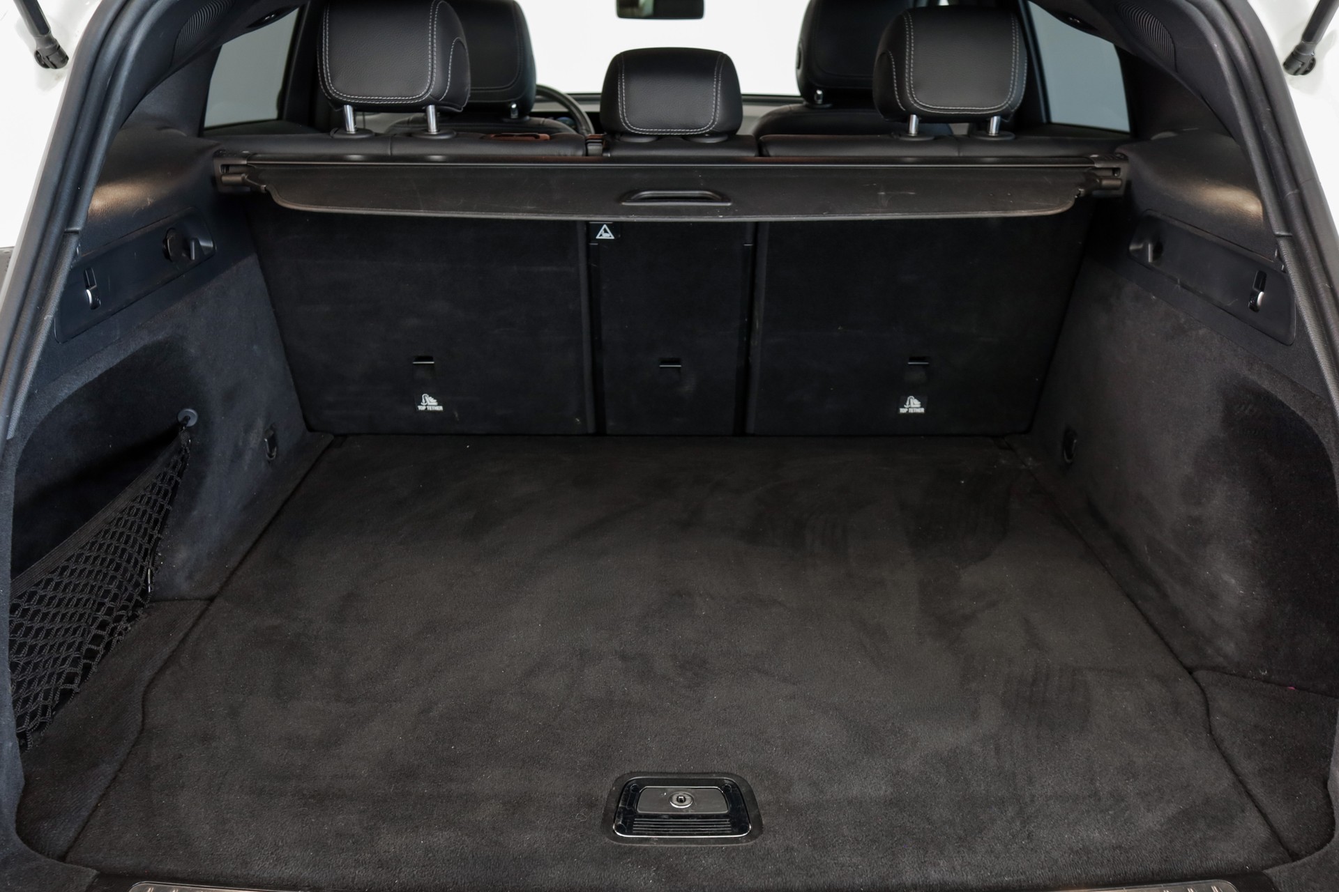 MERCEDES-BENZ EQC 400 AMG Line 4Matic-image-14
