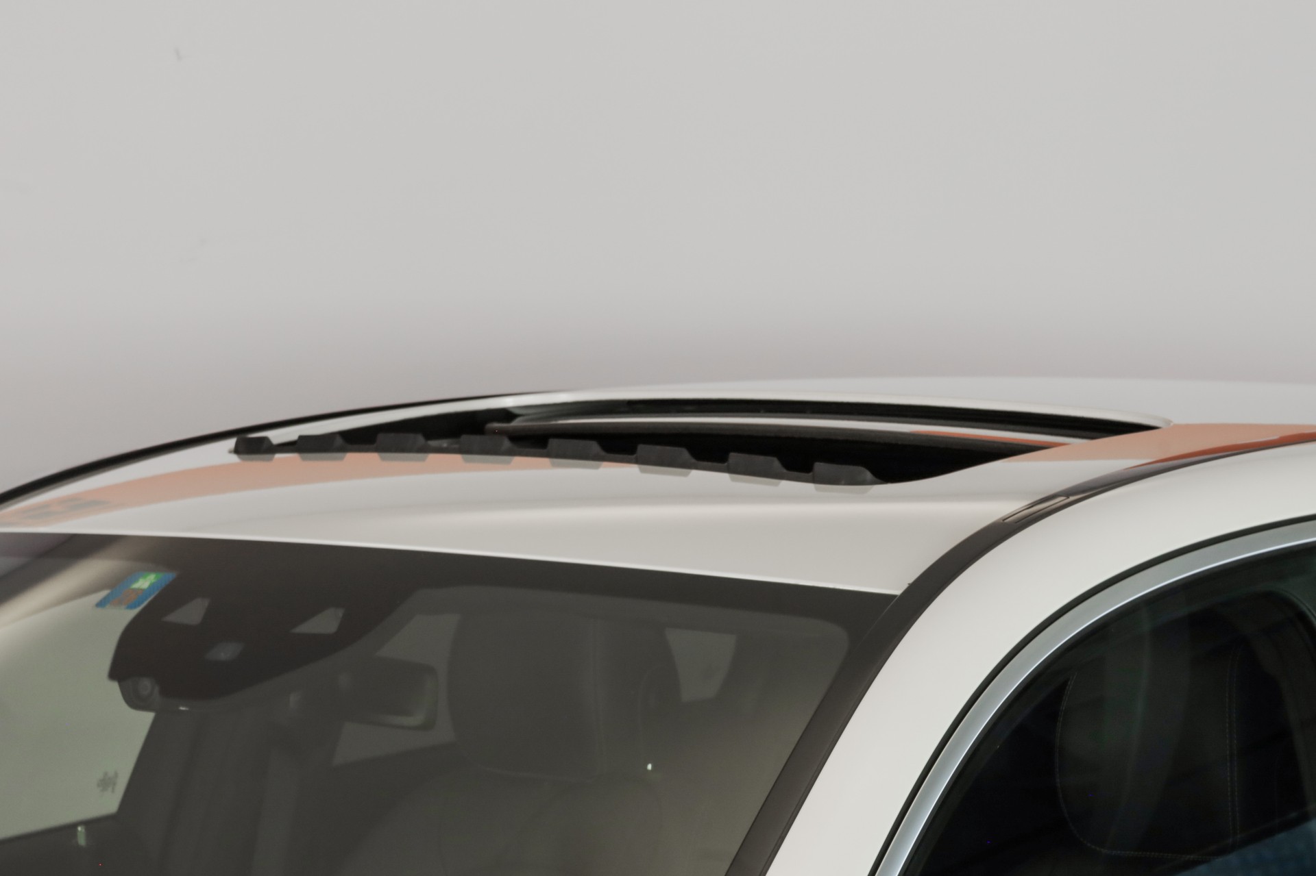 MERCEDES-BENZ EQC 400 AMG Line 4Matic-image-6
