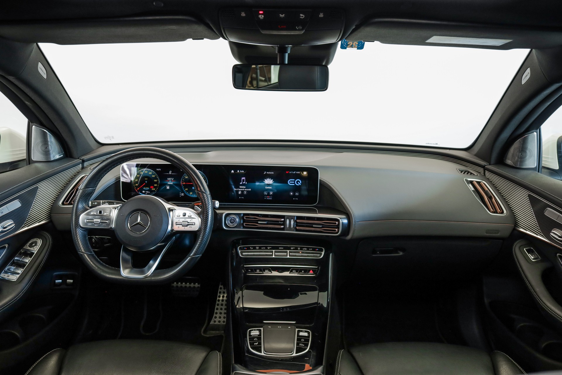 MERCEDES-BENZ EQC 400 AMG Line 4Matic-image-11