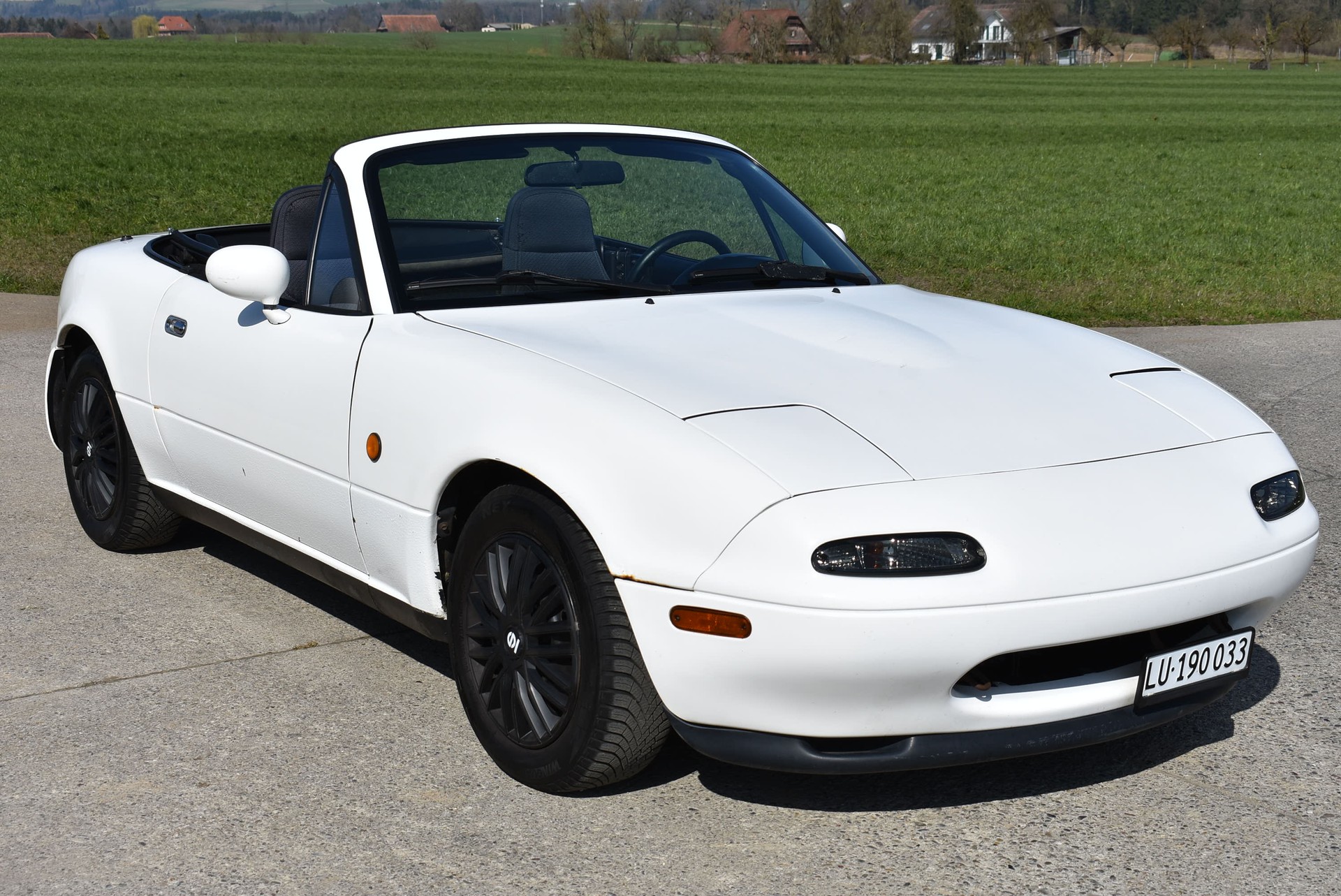 MAZDA MX-5 1.6i-16-showroom-element-3