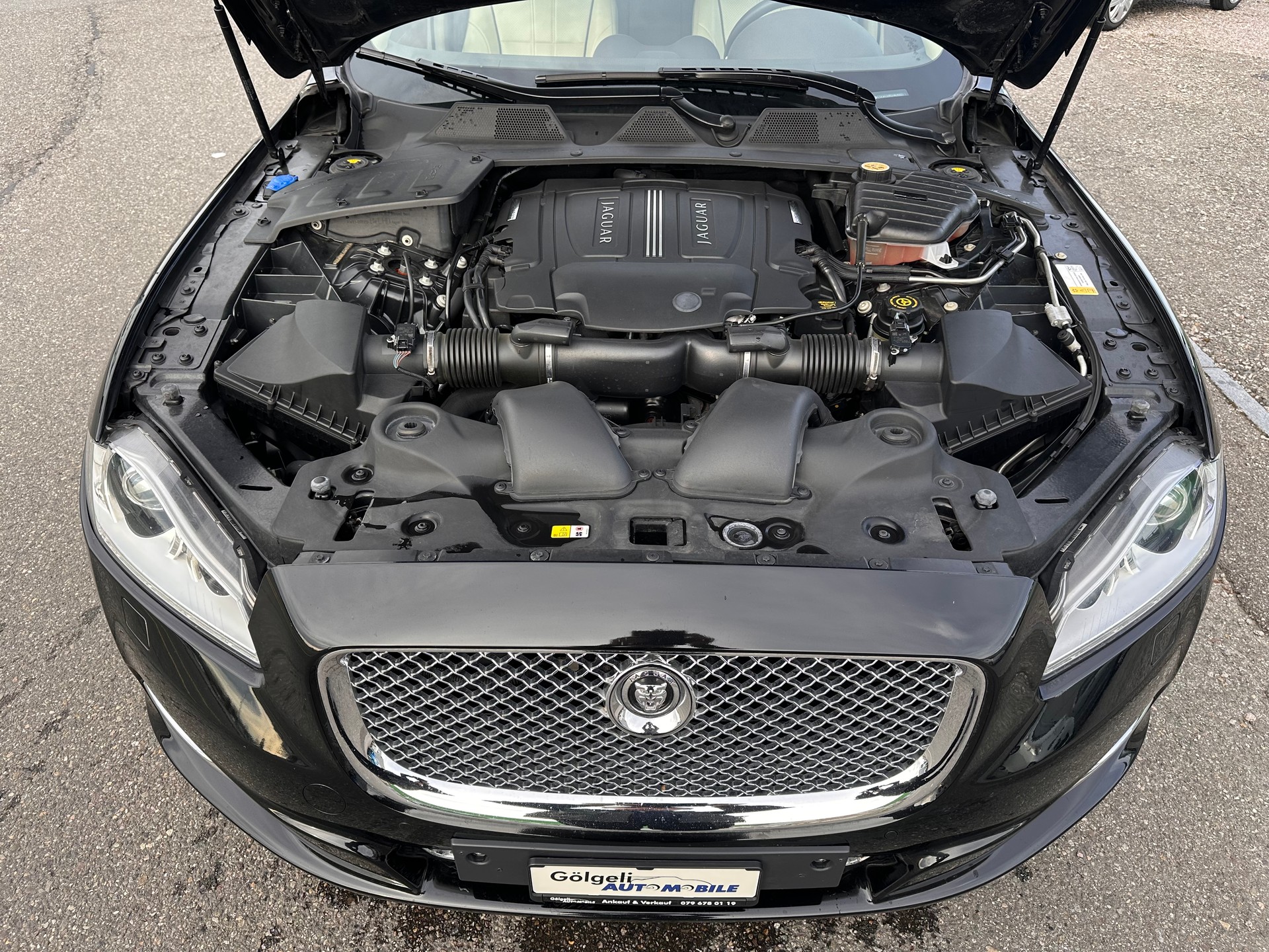 JAGUAR XJ 5.0 V8 S/C Supersport Automatic-image-14