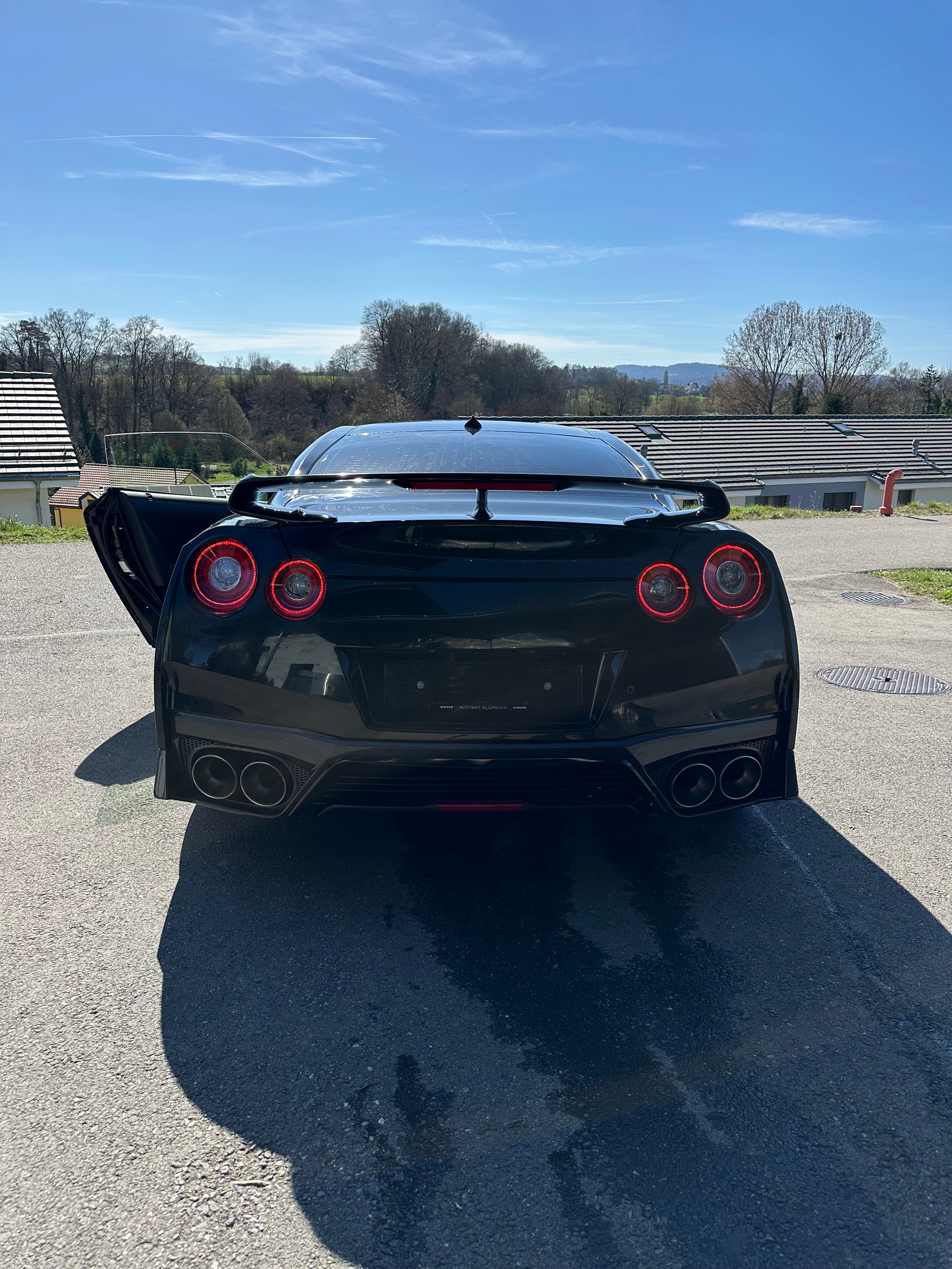 NISSAN GT-R 3.8 V6 Biturbo Black Edition-image-2