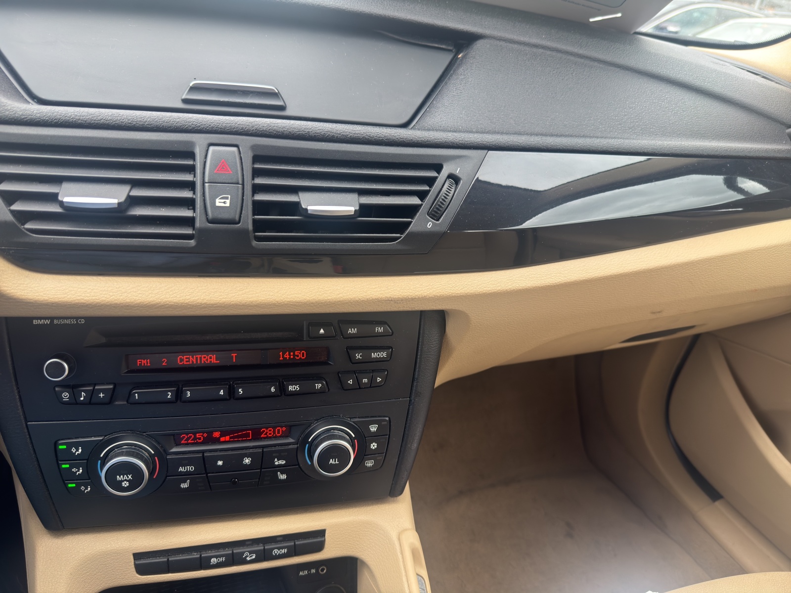 BMW X1 xDrive 20d-image-7