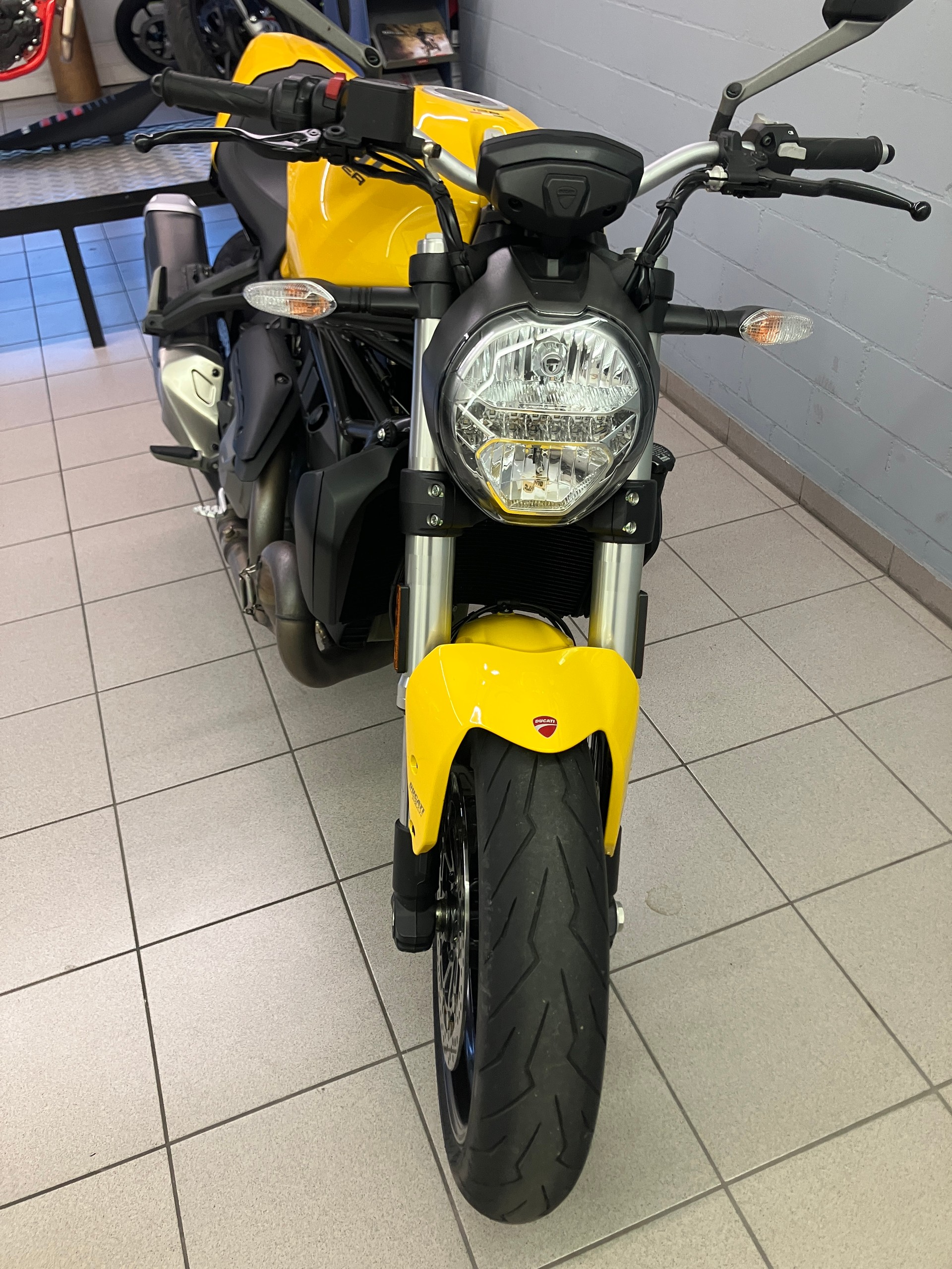 DUCATI Monster 821-image-1