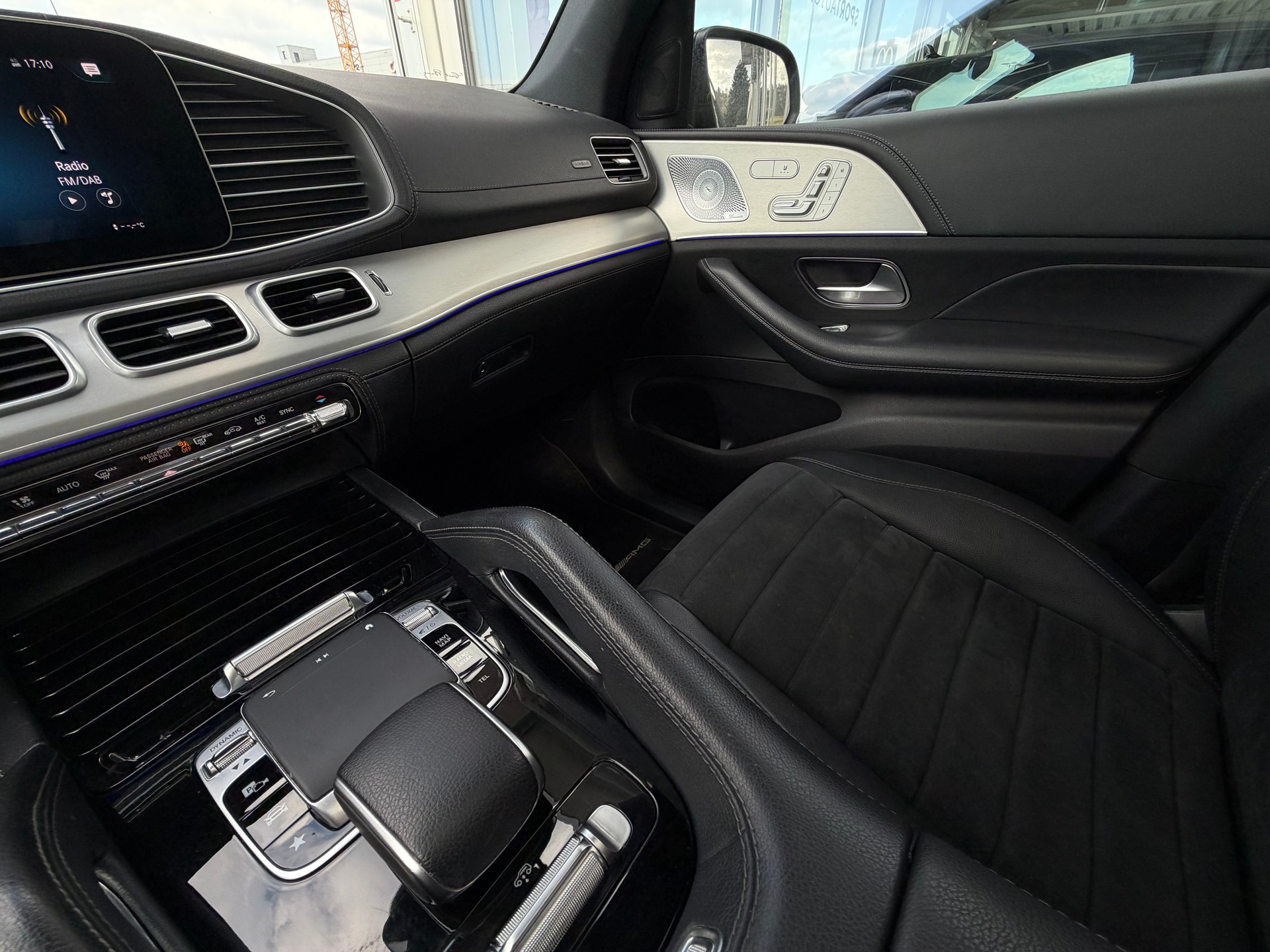MERCEDES-BENZ GLE 300 d 4Matic AMG Line 9G-Tronic-image-26