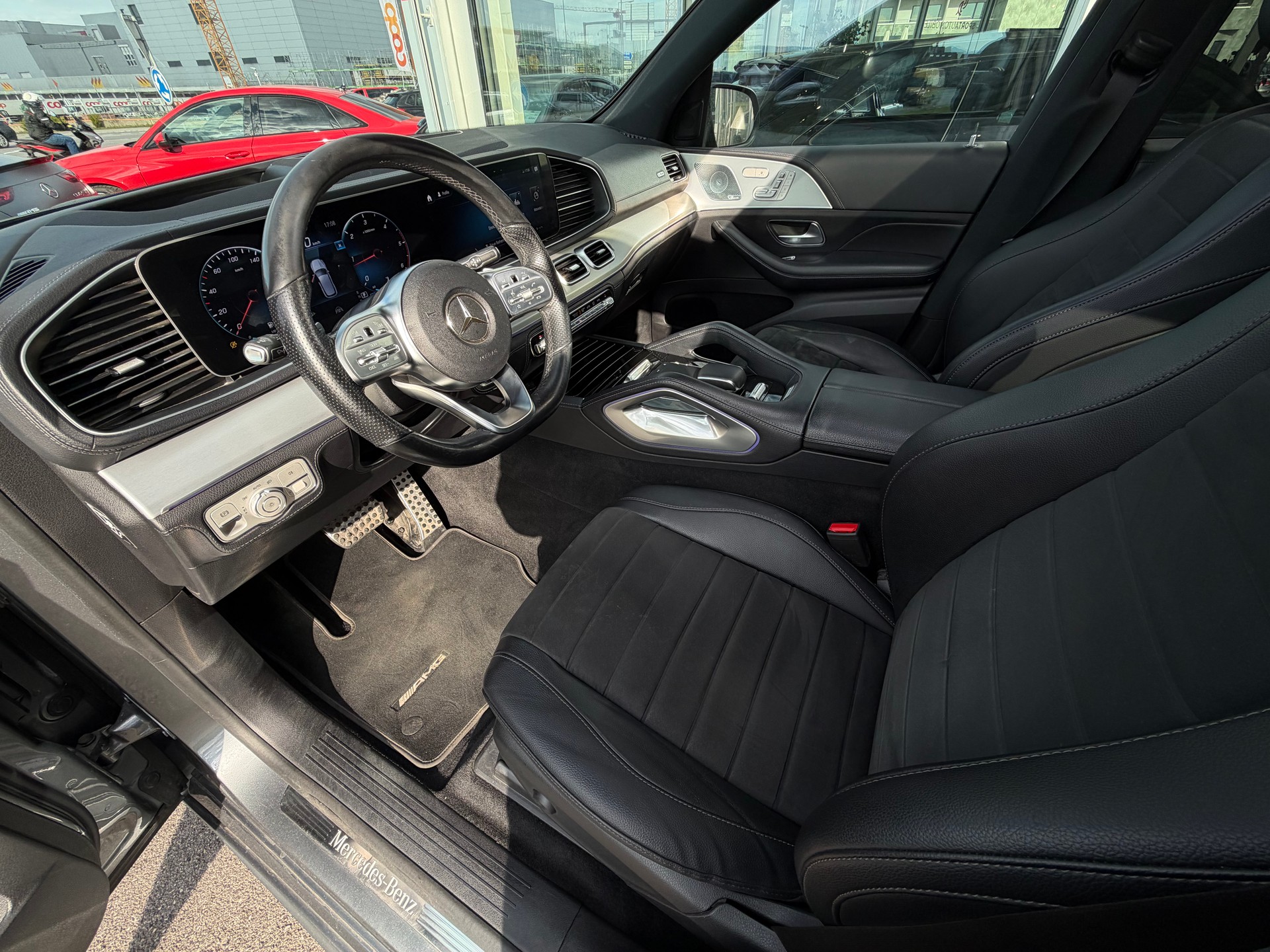 MERCEDES-BENZ GLE 300 d 4Matic AMG Line 9G-Tronic-image-14