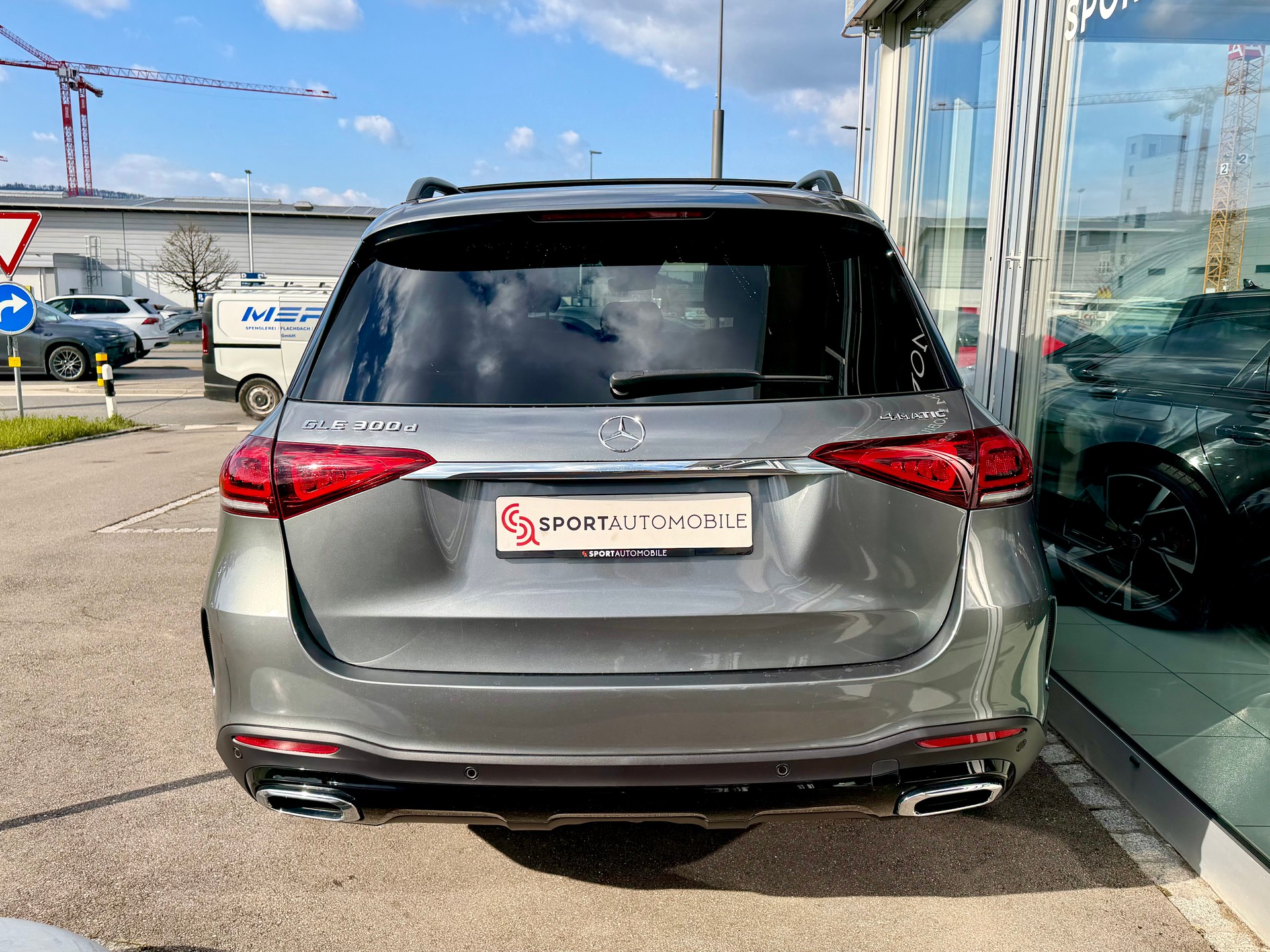 MERCEDES-BENZ GLE 300 d 4Matic AMG Line 9G-Tronic-image-11