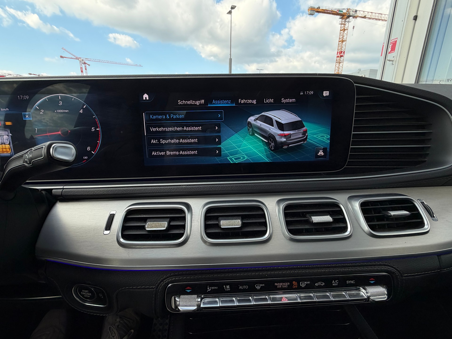 MERCEDES-BENZ GLE 300 d 4Matic AMG Line 9G-Tronic-image-24