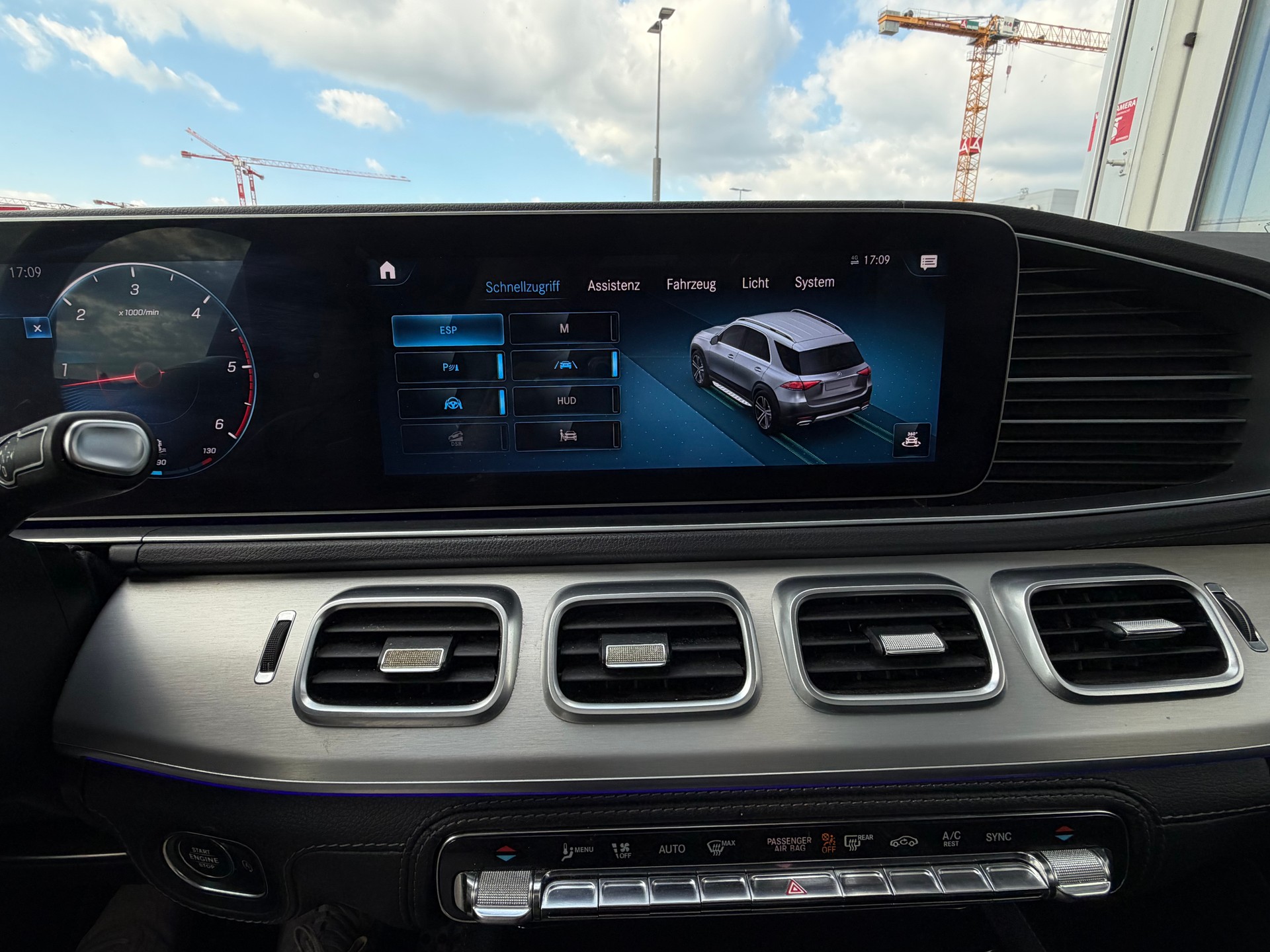MERCEDES-BENZ GLE 300 d 4Matic AMG Line 9G-Tronic-image-21