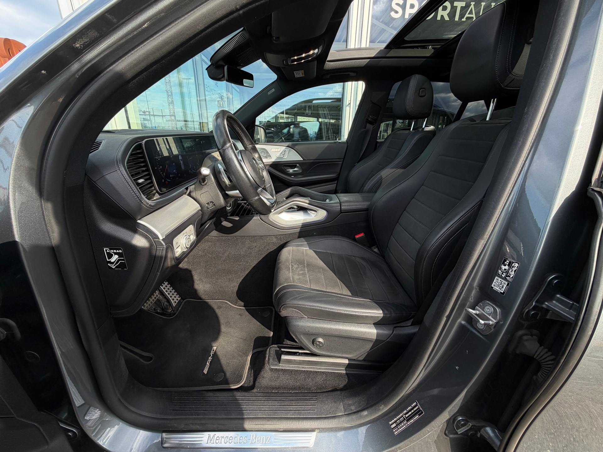 MERCEDES-BENZ GLE 300 d 4Matic AMG Line 9G-Tronic-image-13