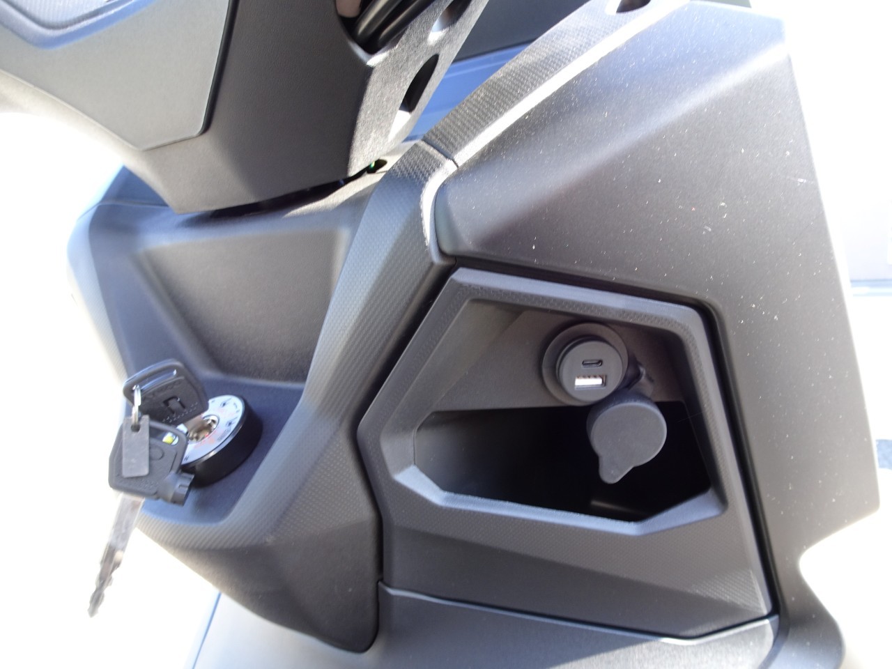 KYMCO Sky Town 125 Color-image-7