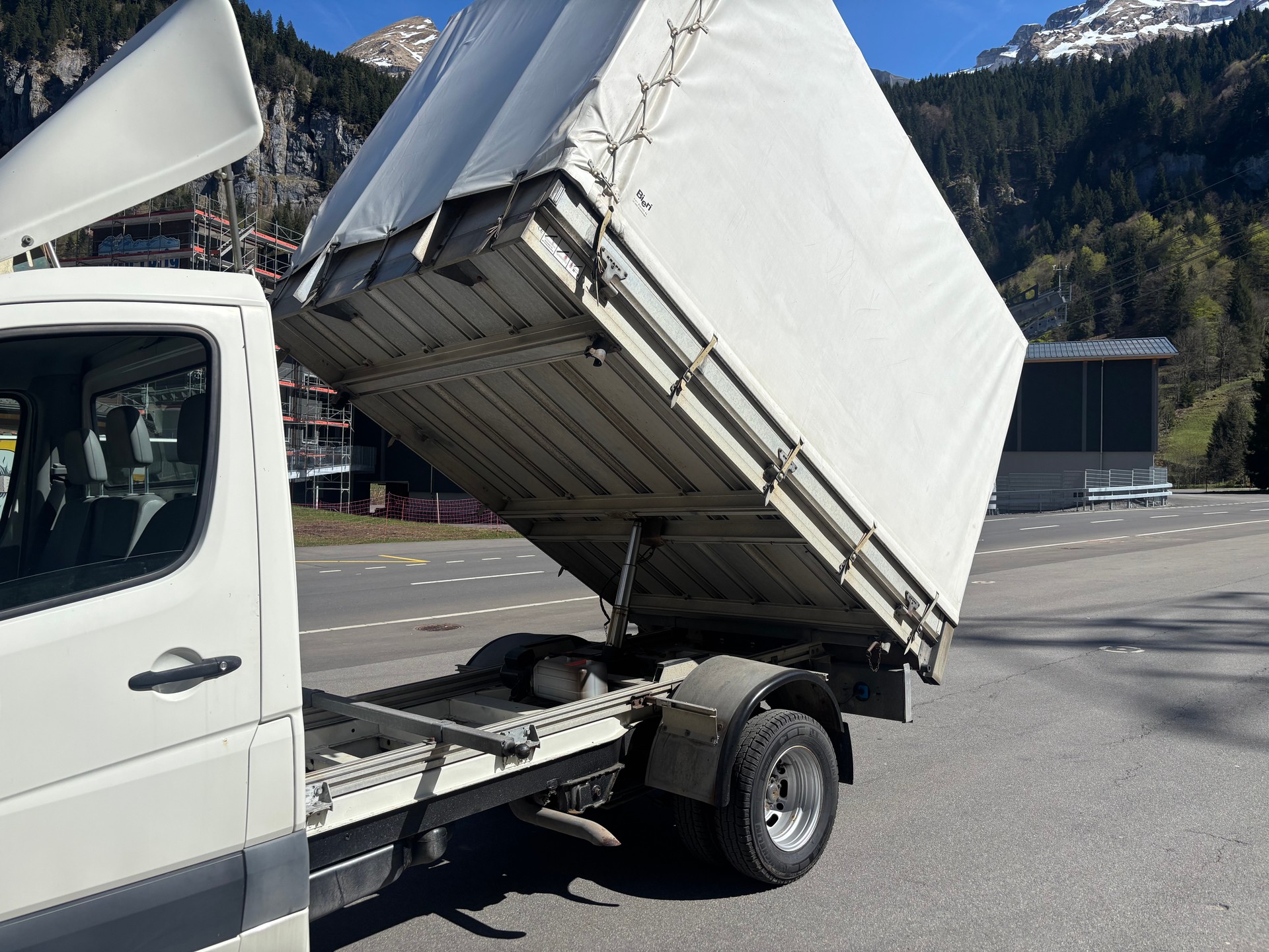 VW CRAFTER-image-1