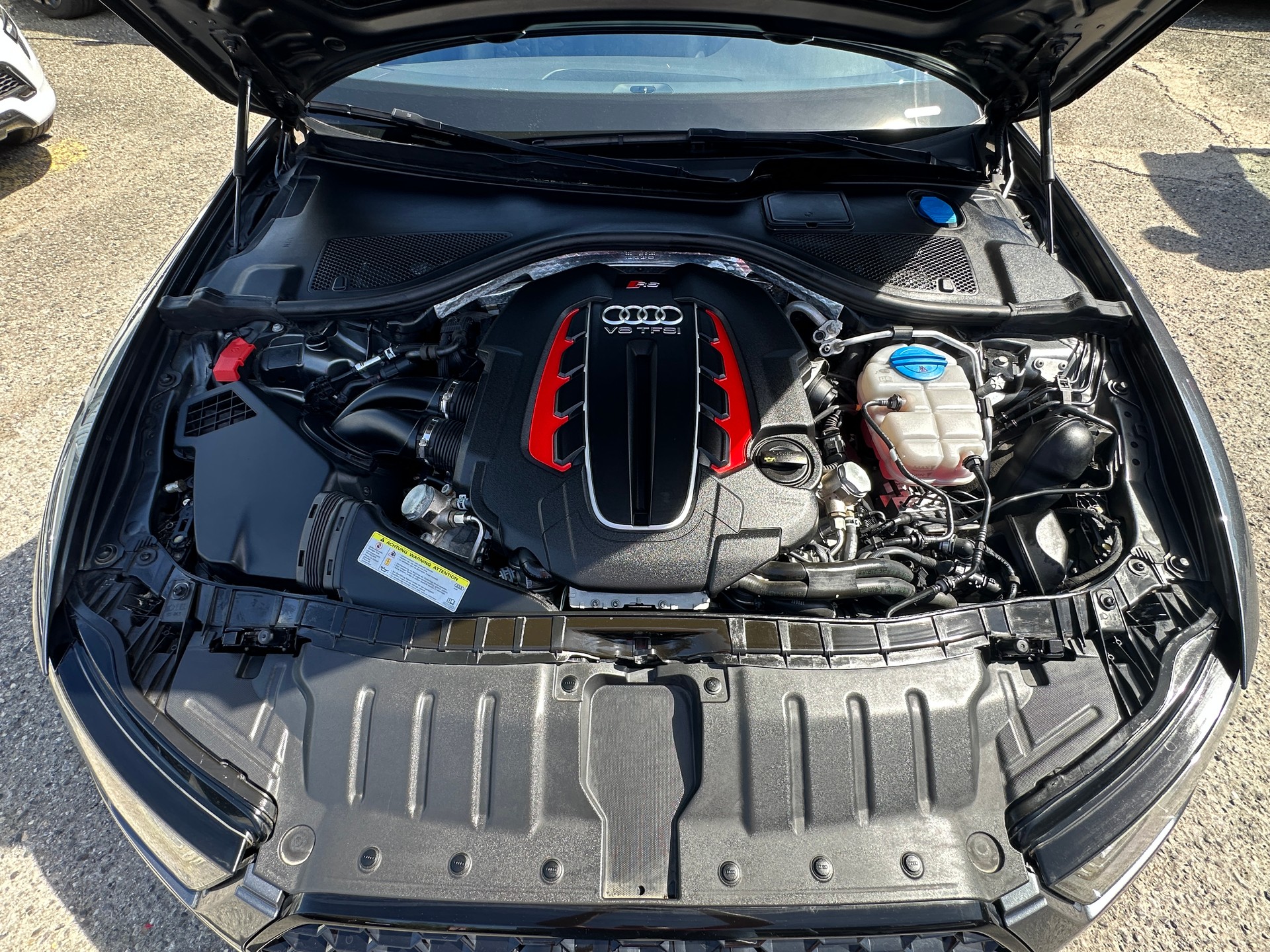 AUDI RS6 Avant 4.0 TFSI V8 performance quattro-image-24