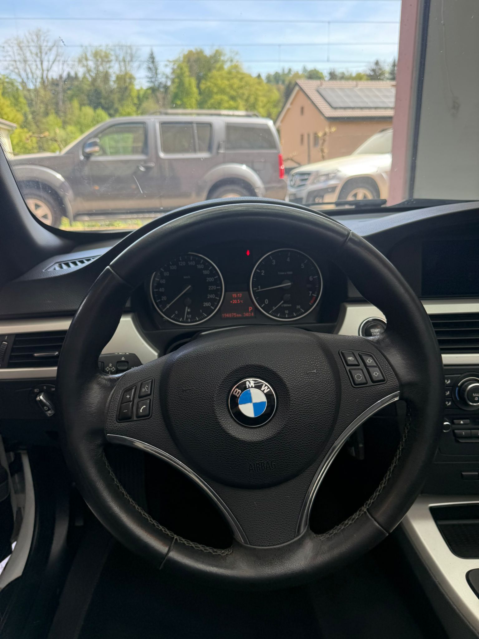 BMW 320i Cabriolet Steptronic-image-8