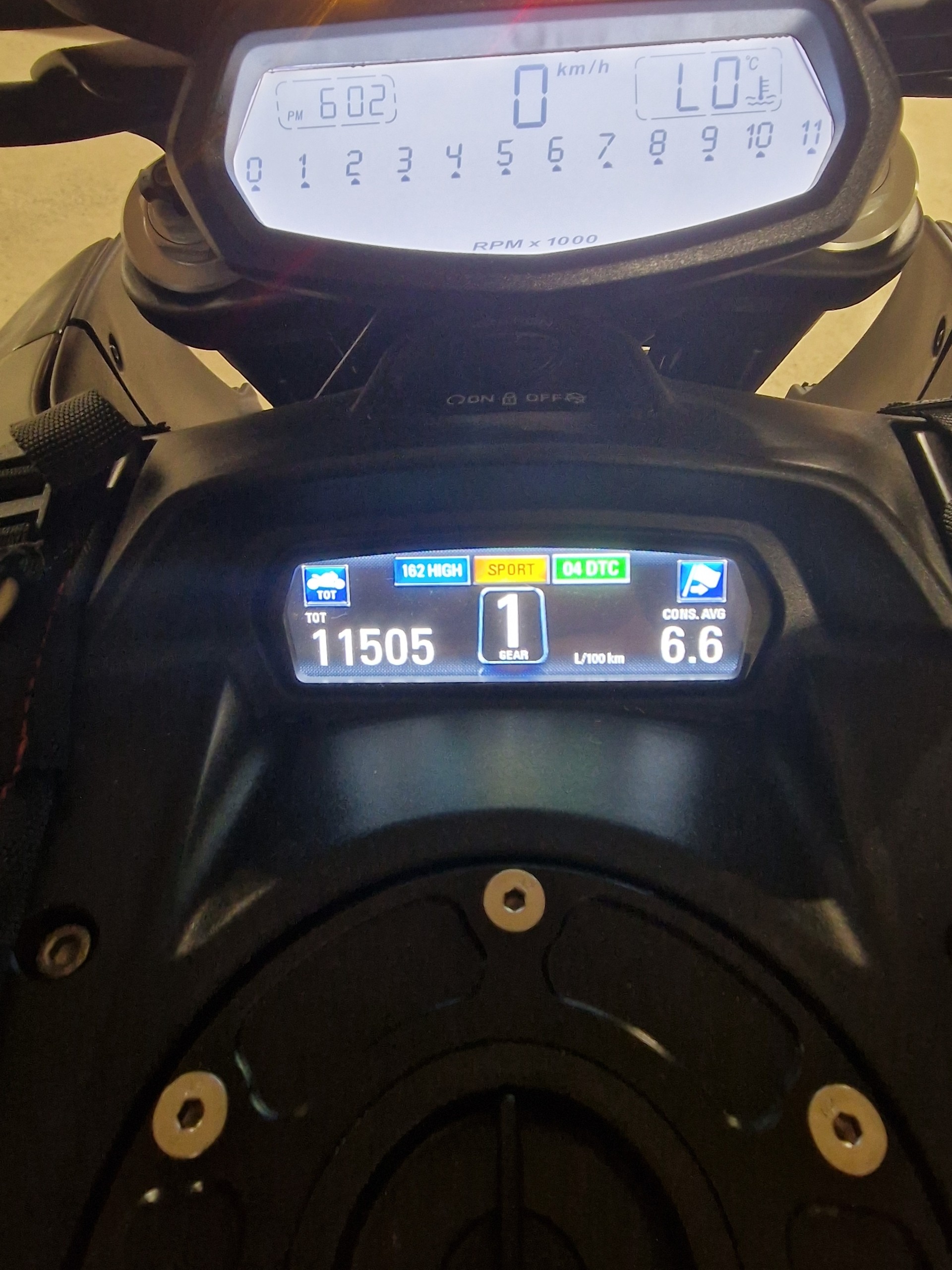 DUCATI Diavel 1200 Dark-image-4