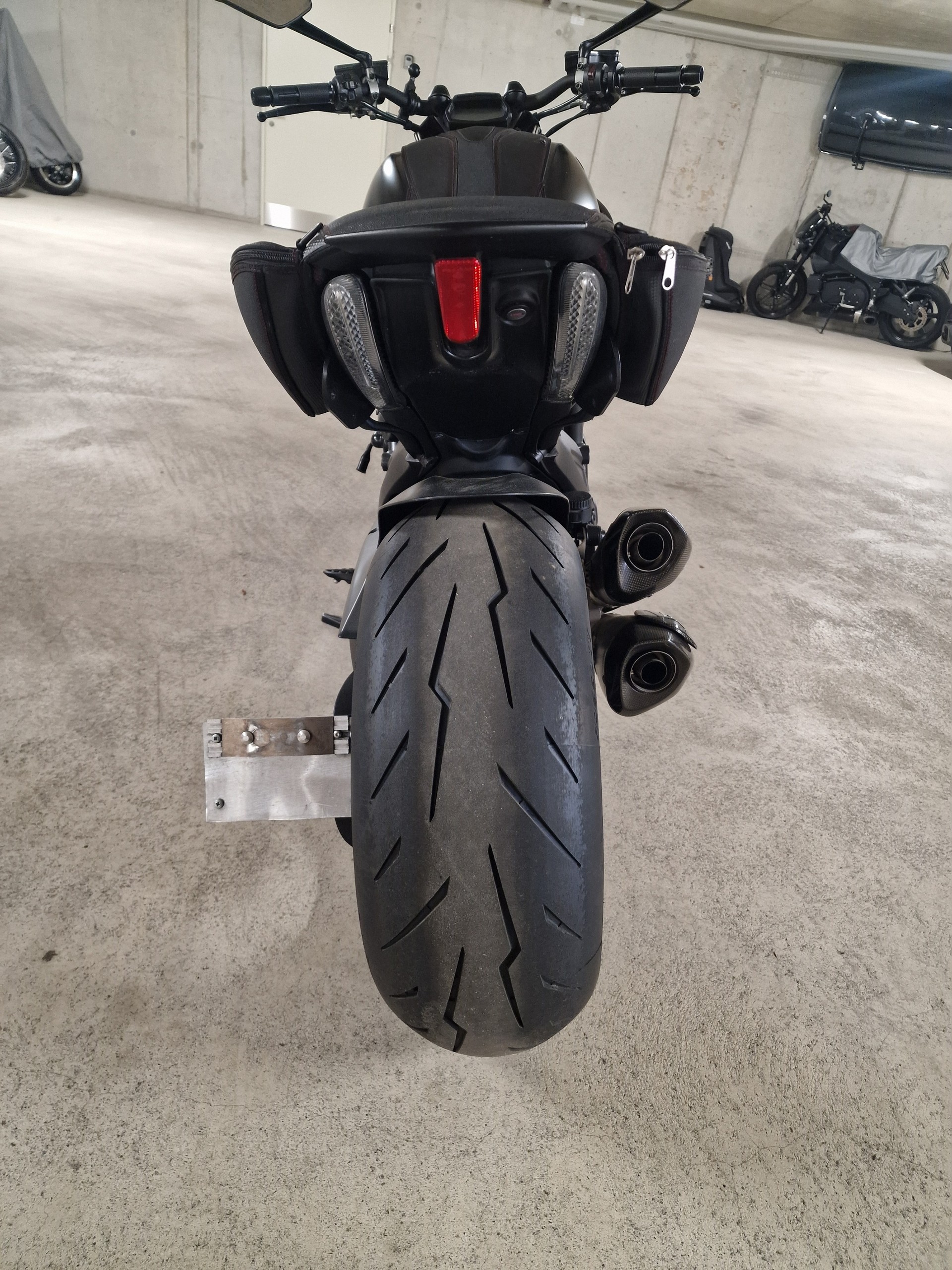 DUCATI Diavel 1200 Dark-image-8