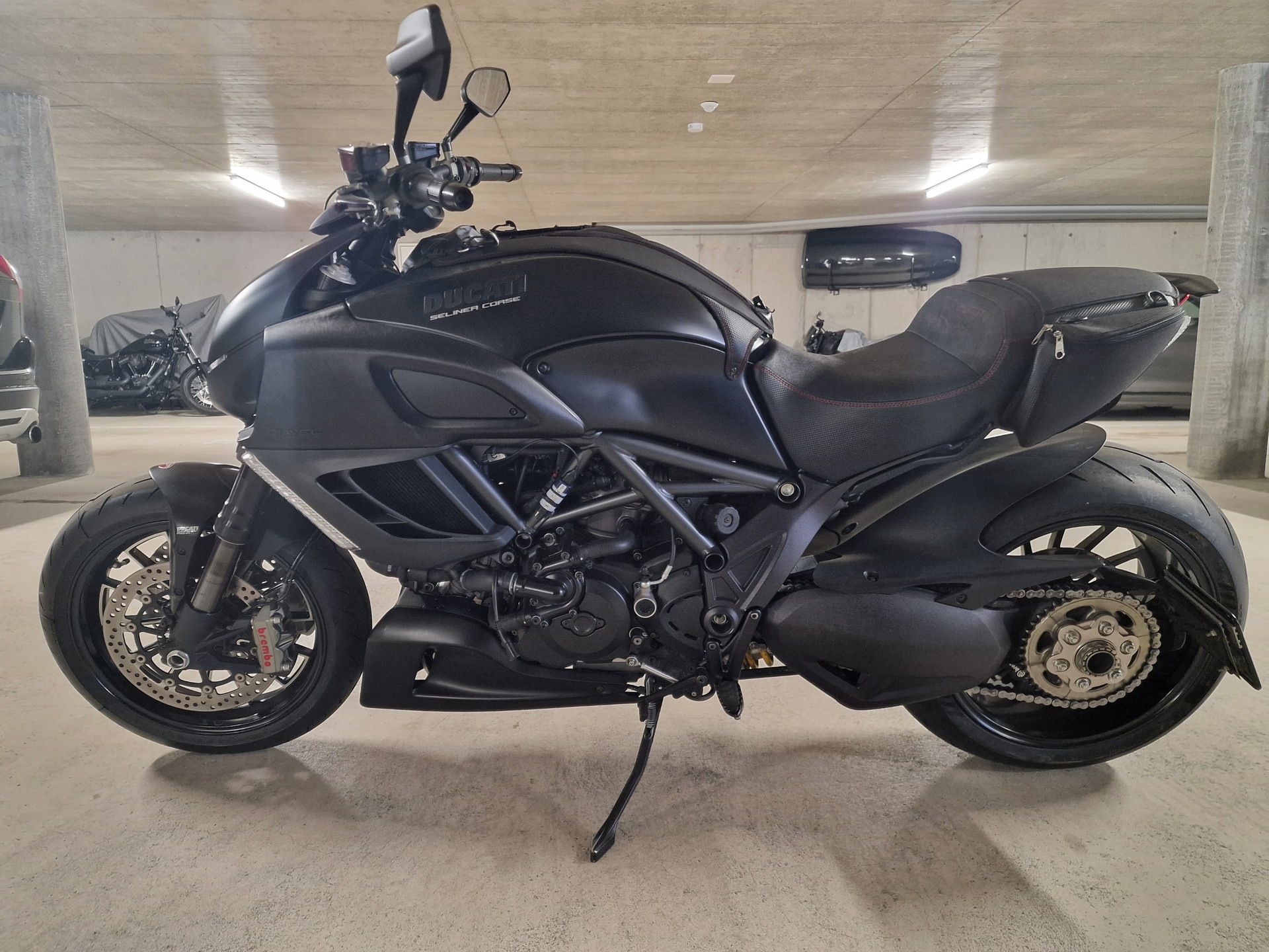 DUCATI Diavel 1200 Dark