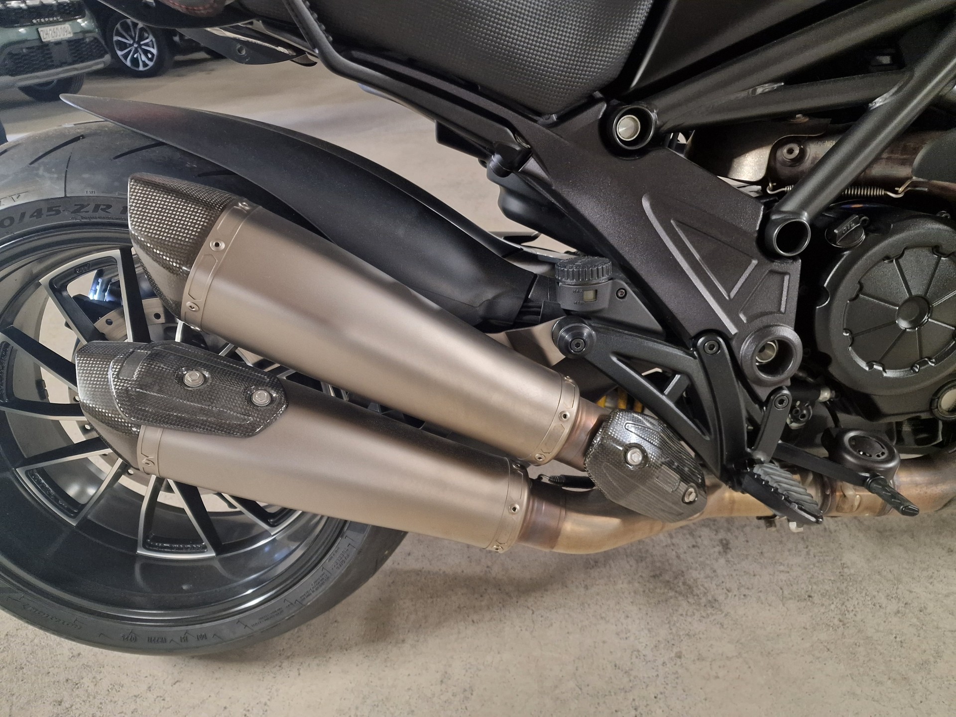 DUCATI Diavel 1200 Dark-image-6