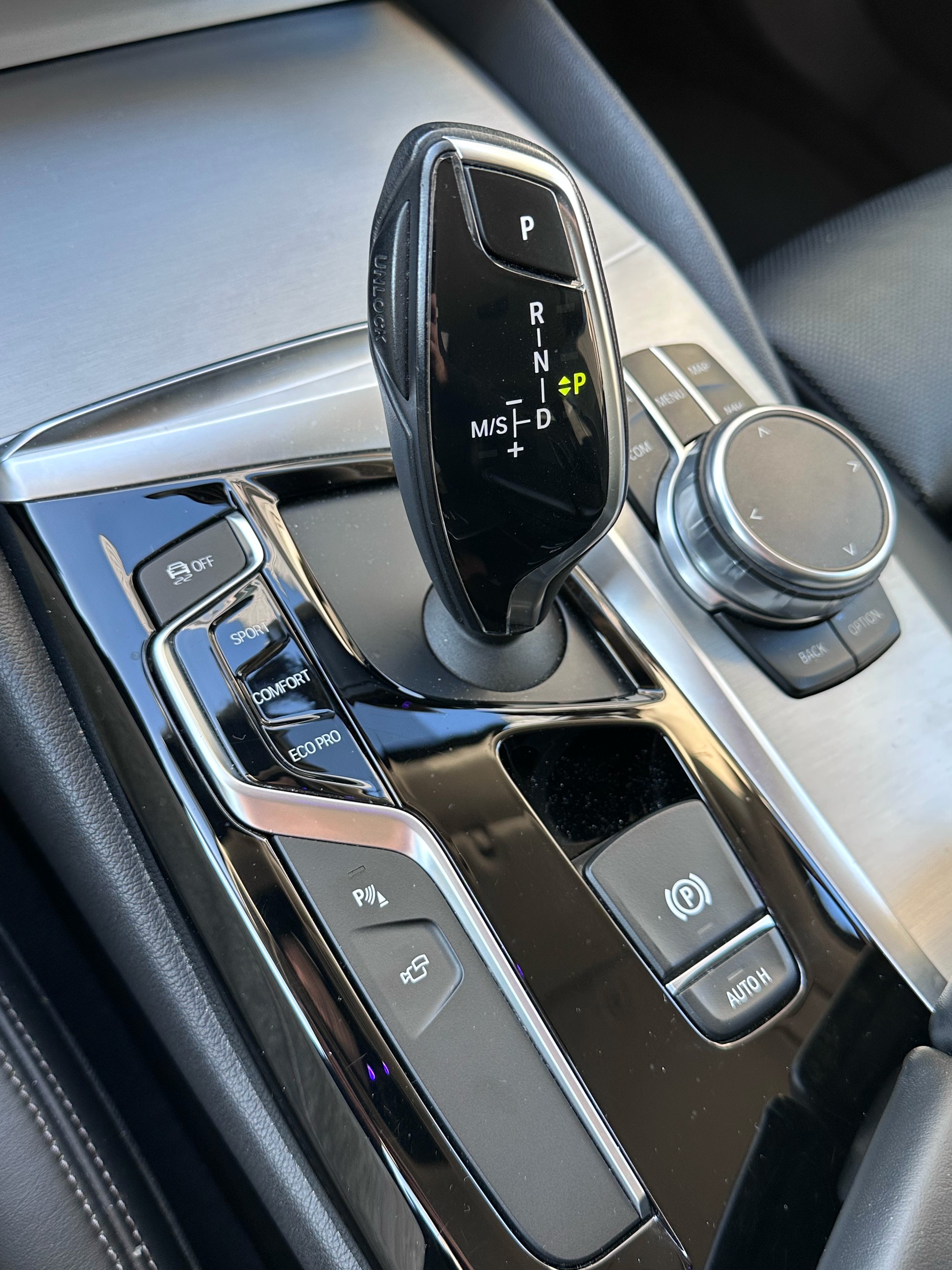 BMW 520d xDrive Sport Line Steptronic-image-8