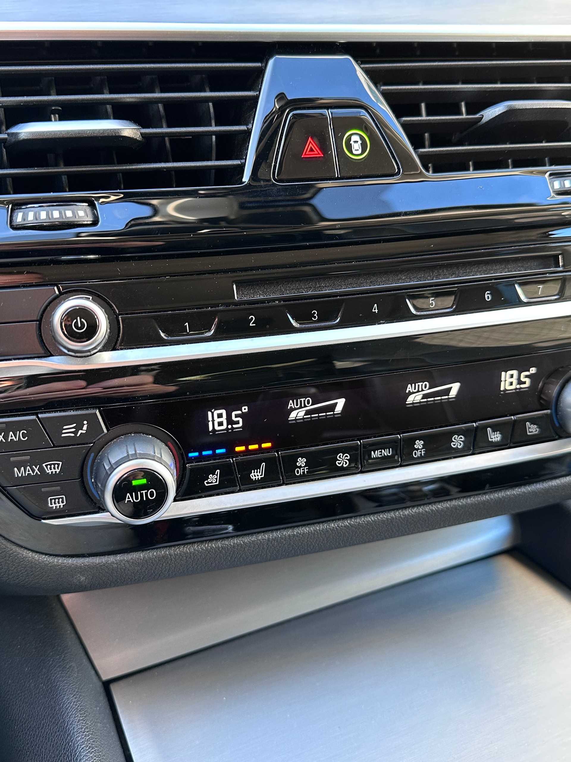 BMW 520d xDrive Sport Line Steptronic-image-7