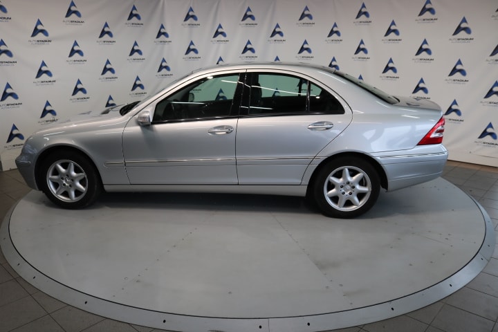MERCEDES-BENZ C 240 Elégance-image-15