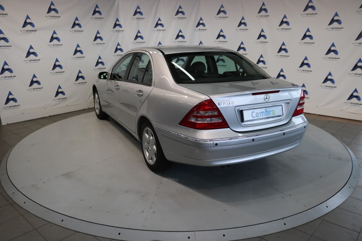 MERCEDES-BENZ C 240 Elégance-image-18