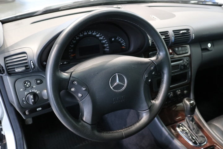 MERCEDES-BENZ C 240 Elégance-image-4